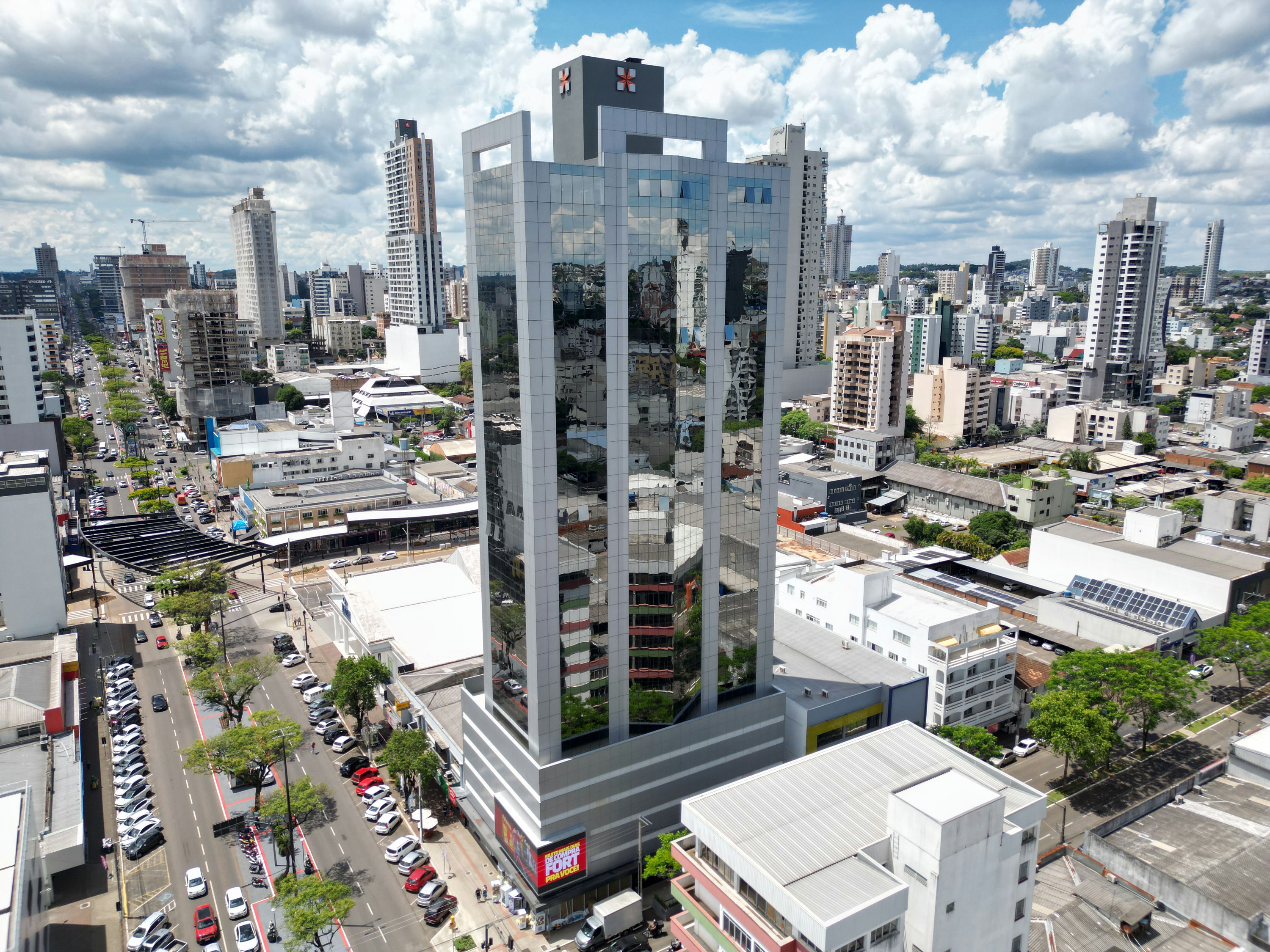 Sala Comercial para Alugar - Centro, Chapecó | 60m²