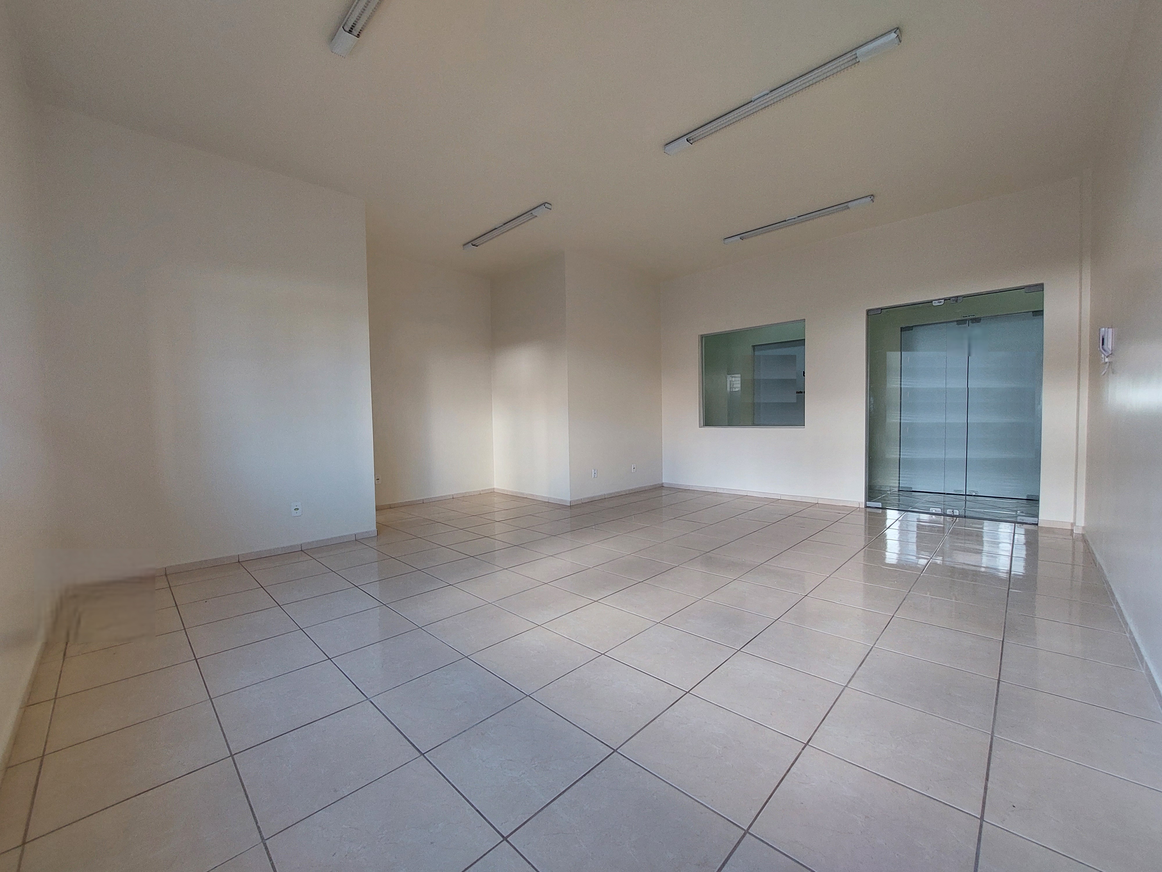 Sala Comercial para Alugar - Centro, Chapecó - 50m² com Elev