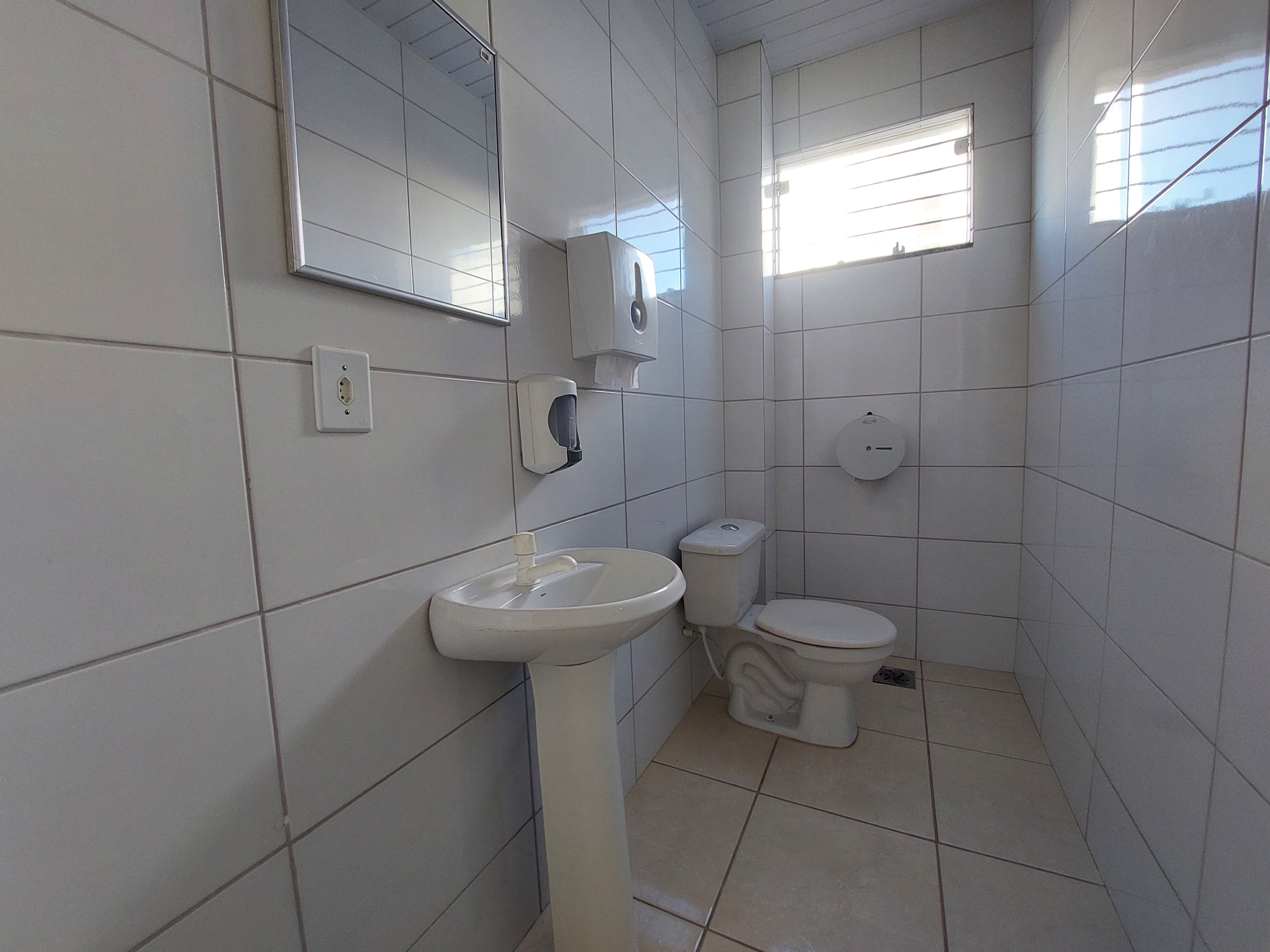 Sala Comercial para Alugar - Centro, Chapecó - 50m² com Elev