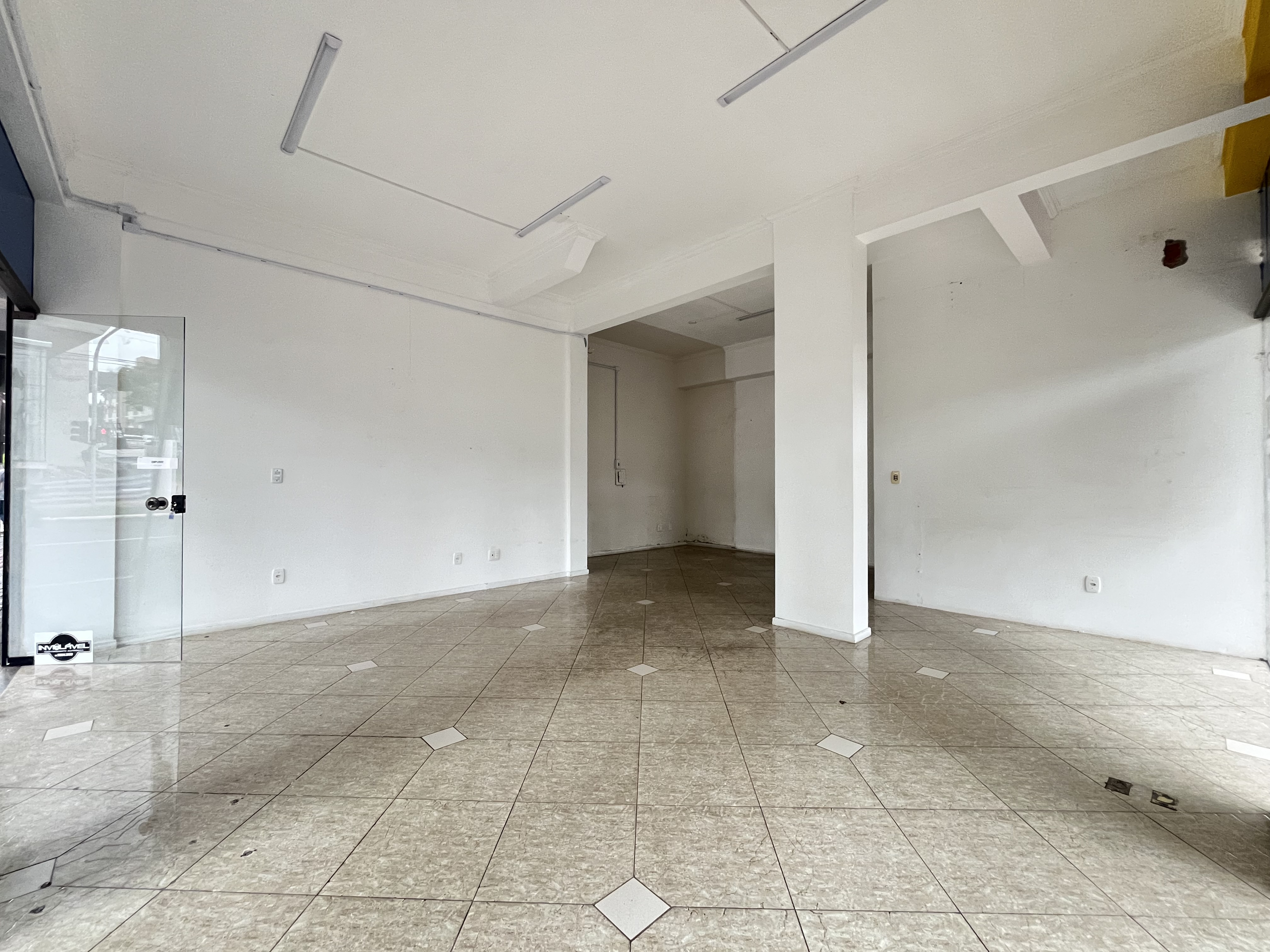 Sala Comercial para Alugar - Centro, Chapecó - 66m²