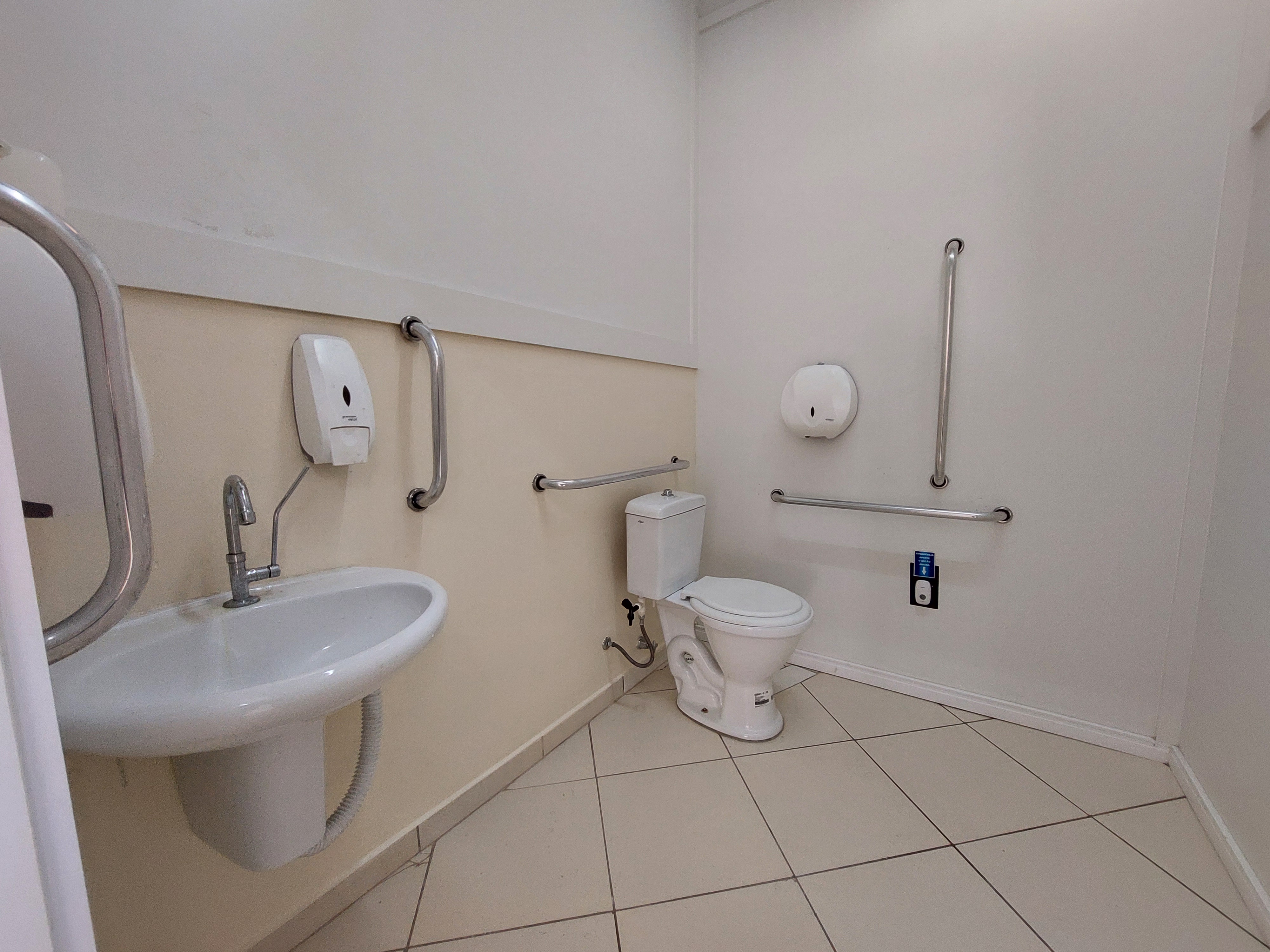 Sala Comercial para Alugar no Centro - Chapecó - 245m²