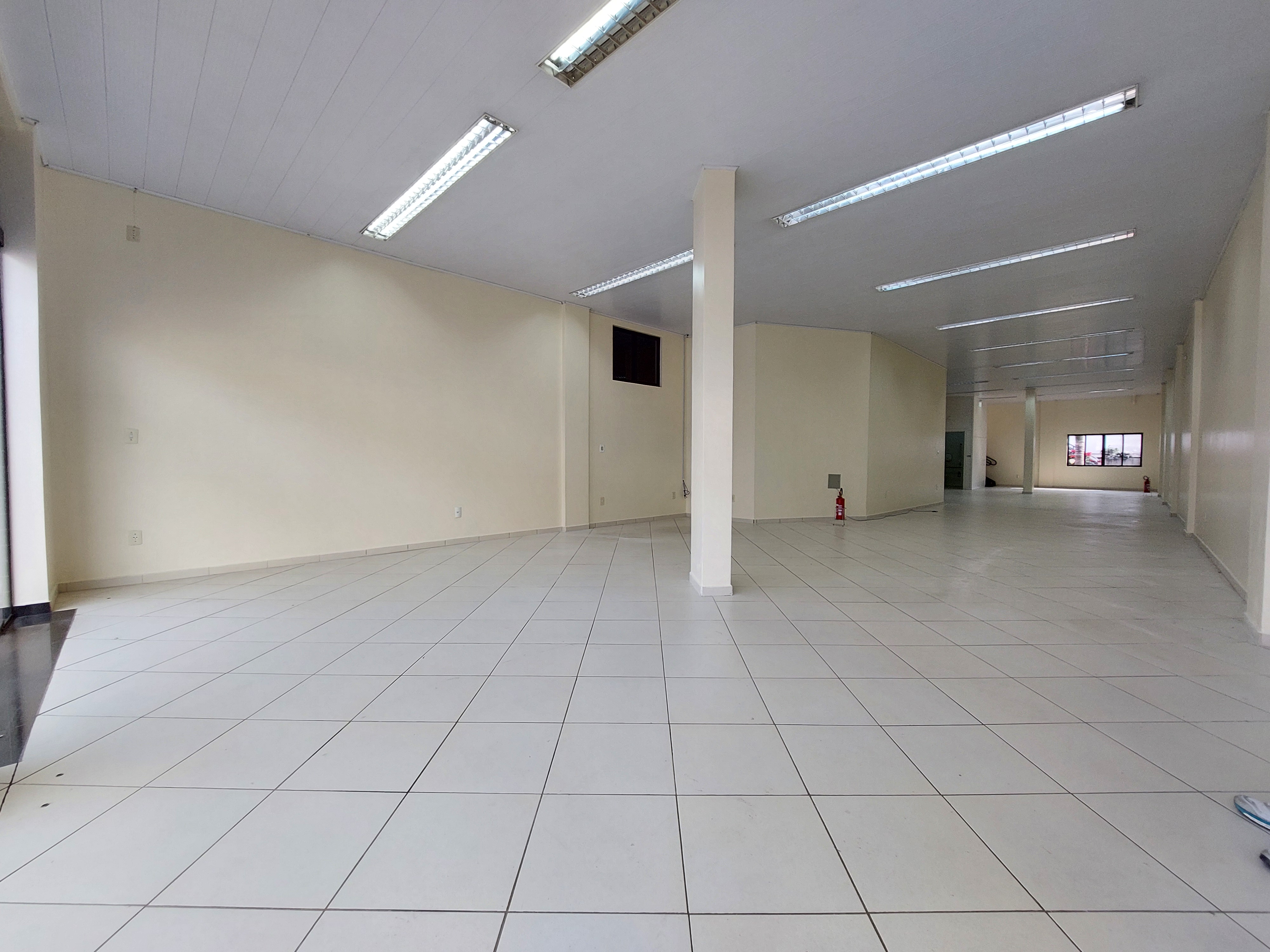 Sala Comercial para Alugar no Centro - Chapecó - 245m²