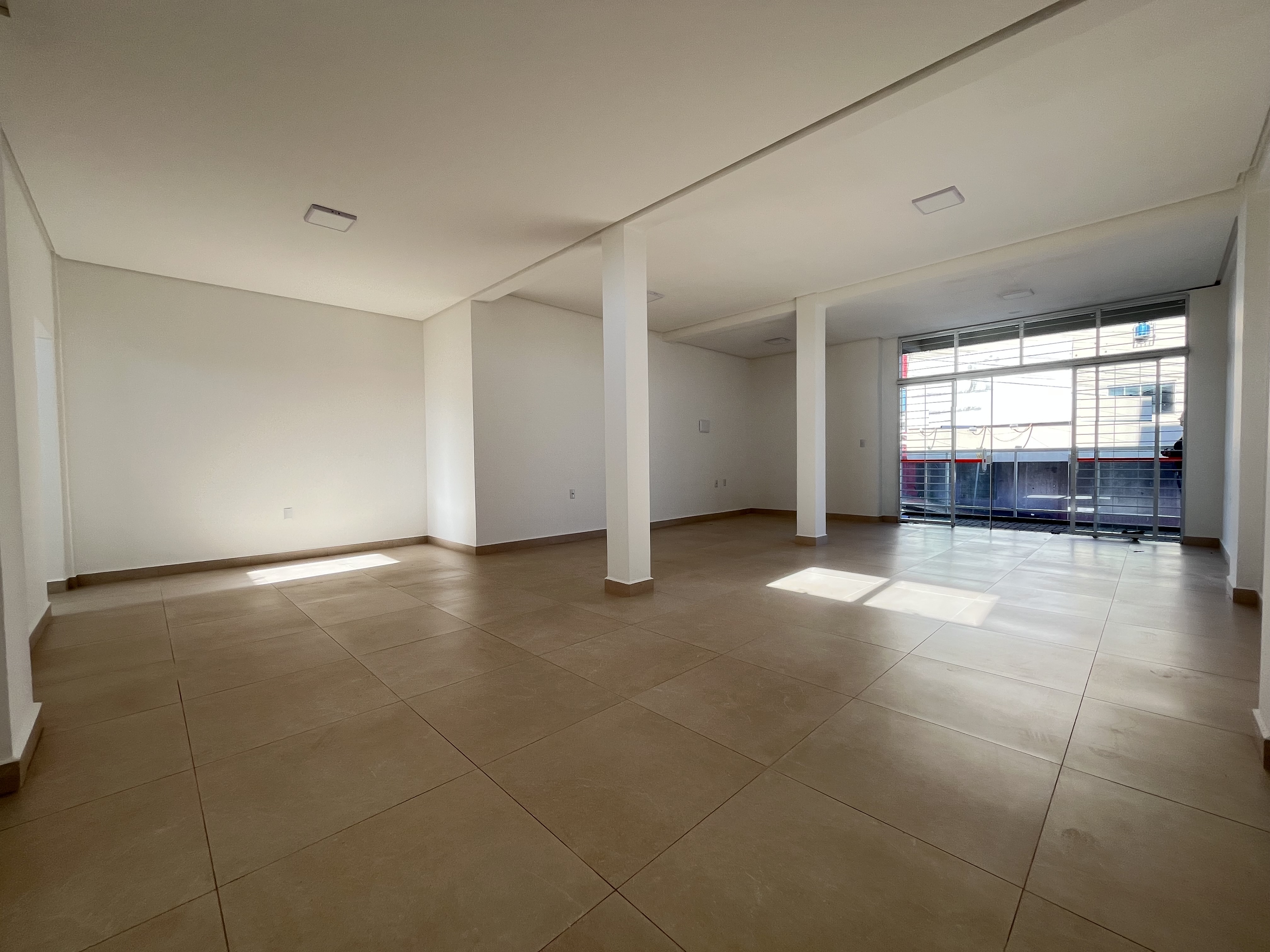 Sala Comercial para Alugar em Jardim América, Chapecó - 70m²