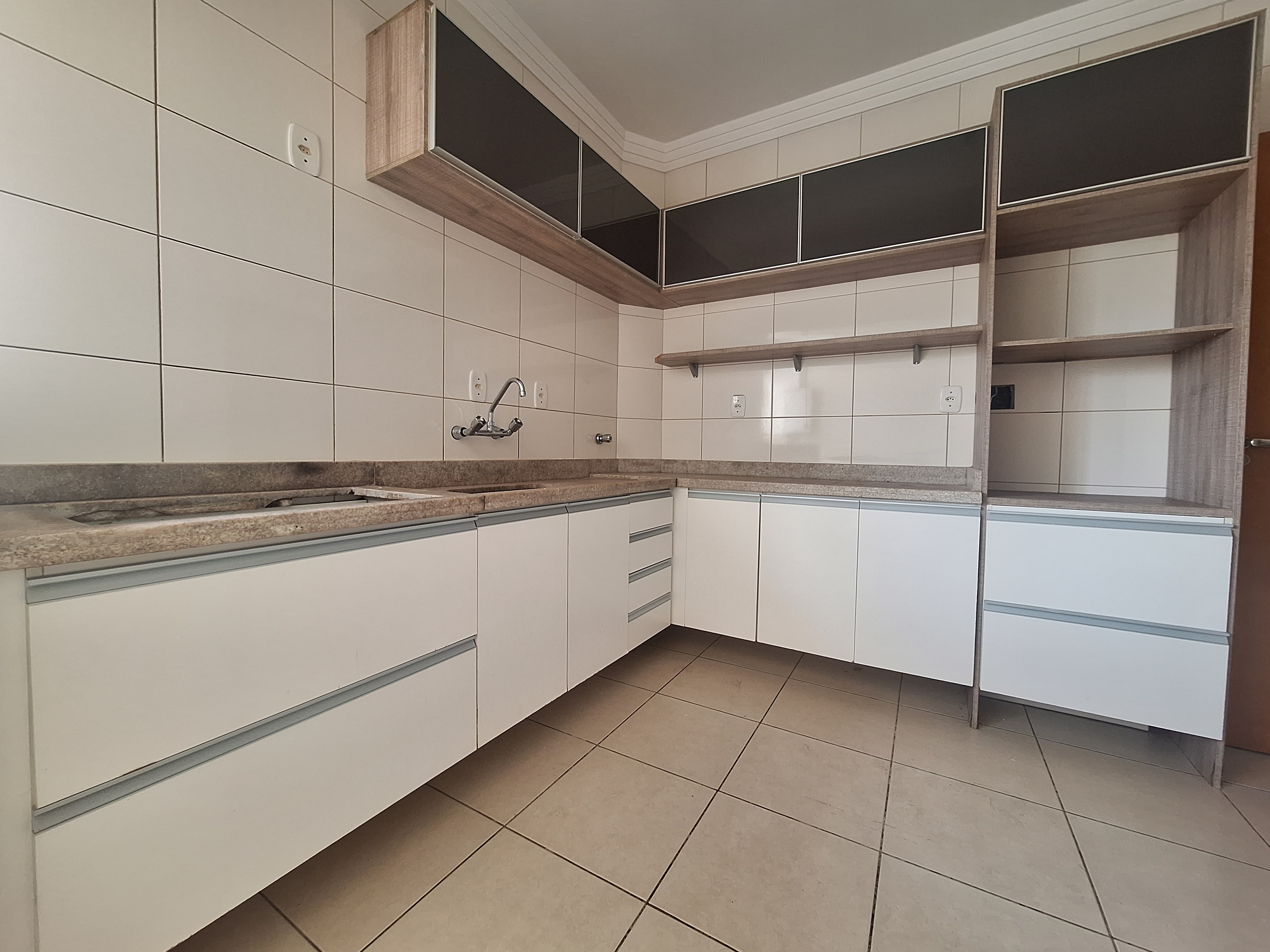 Apartamento para Alugar em Presidente Médici, Chapecó - 3 Qu