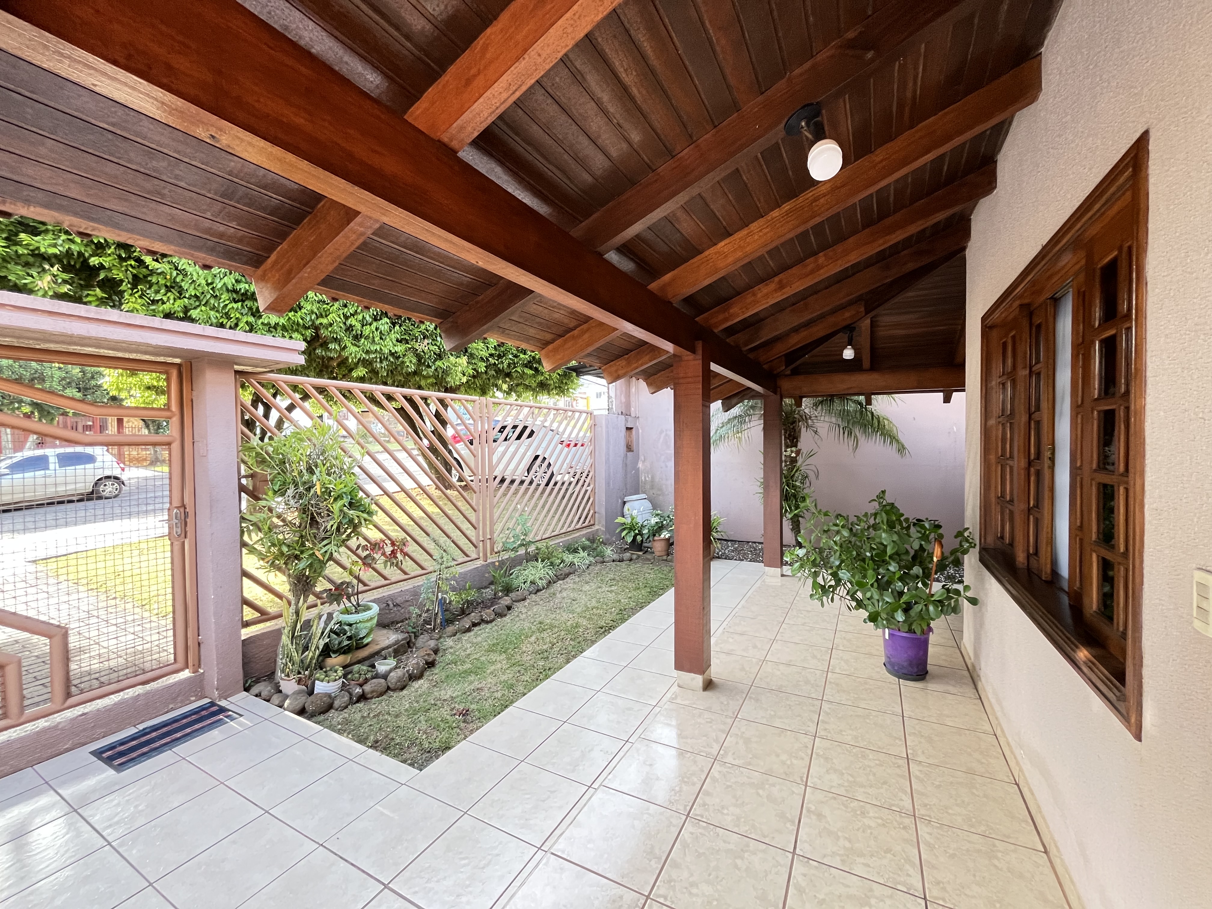 Casa para Alugar - 4 Quartos - Presidente Médici, Chapecó