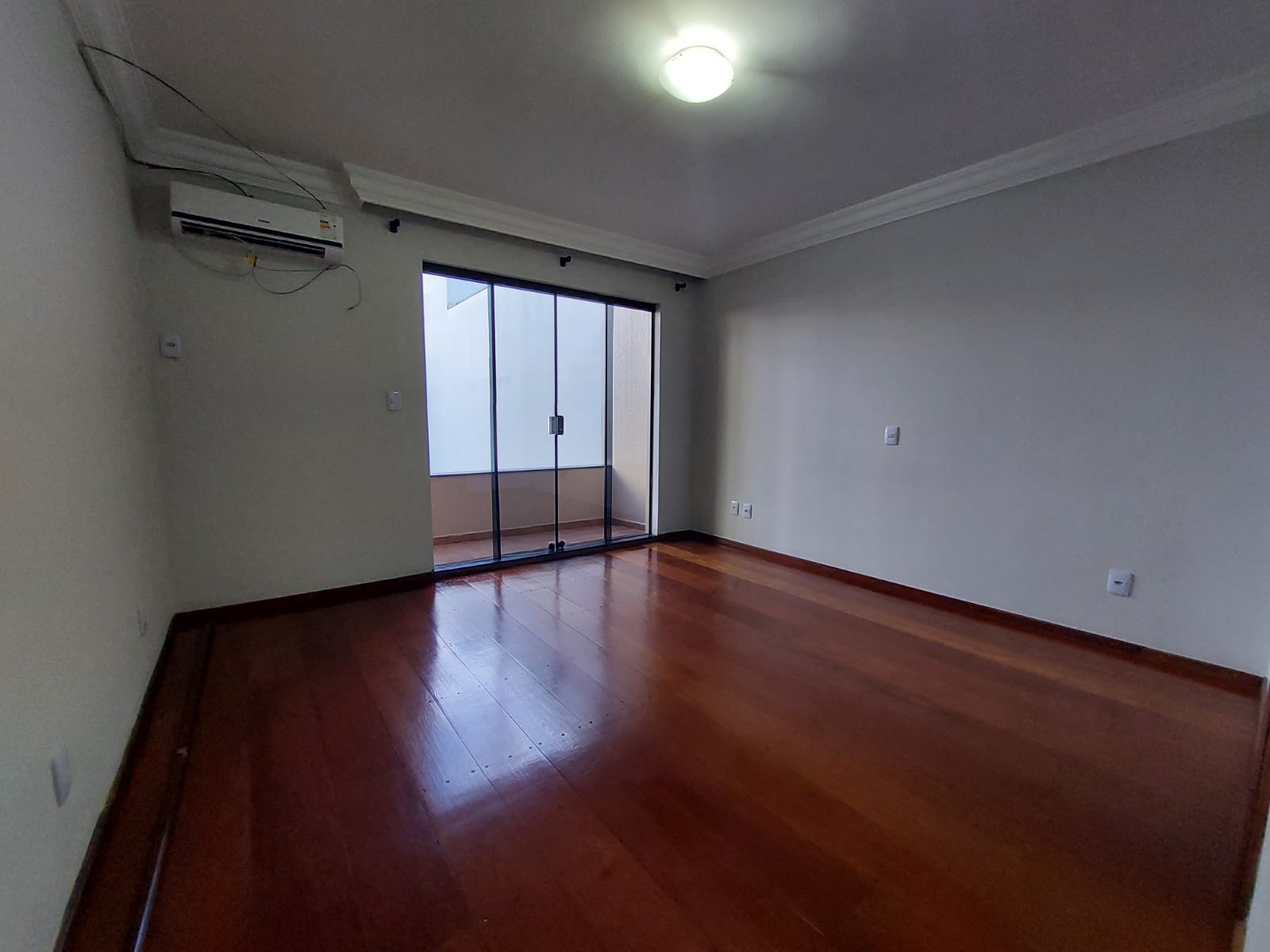 Casa Comercial para Alugar no Centro - Chapecó | Imóvel com