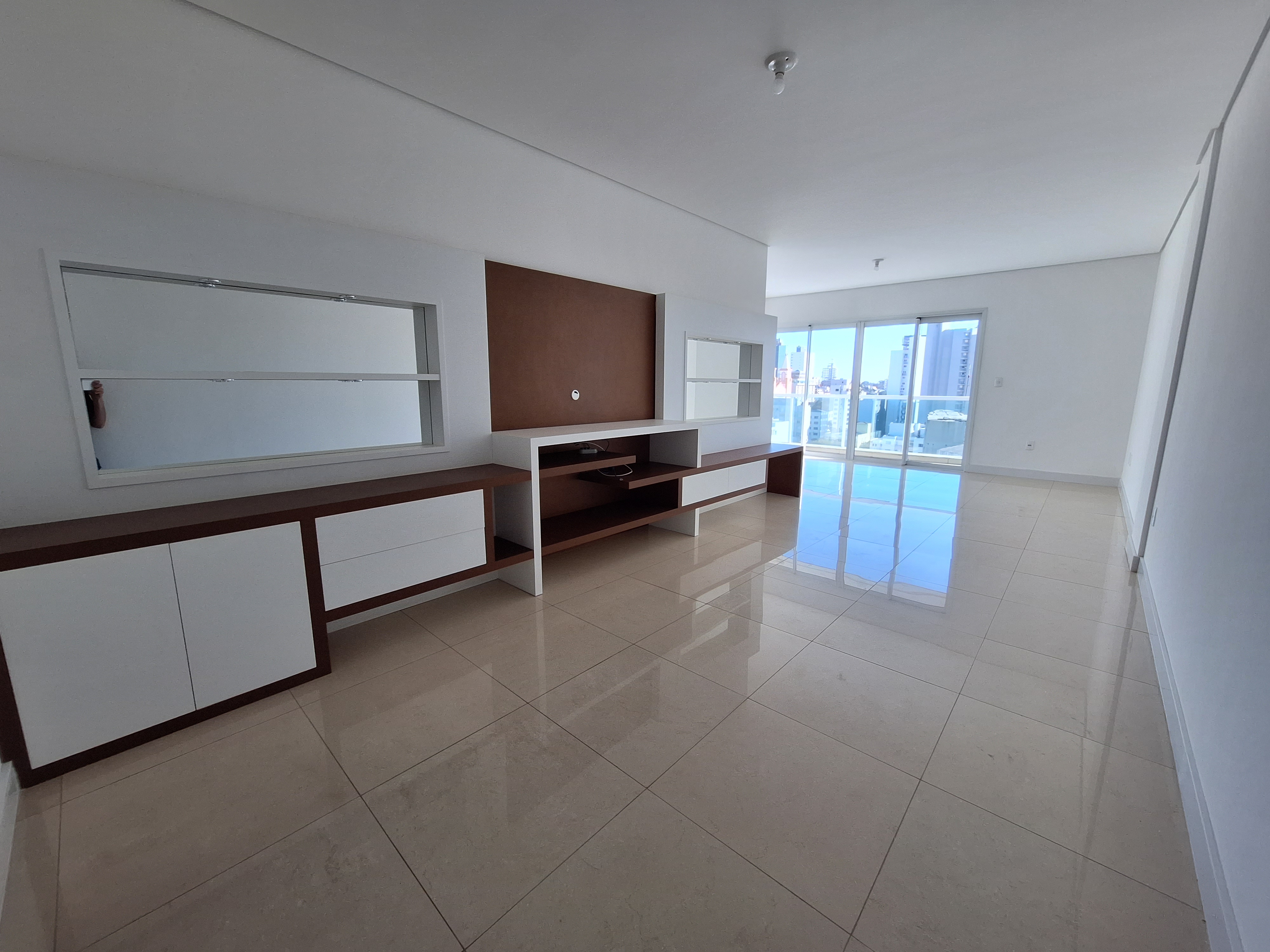 Apartamento 3 suítes para alugar no Centro em Chapecó | Mobg
