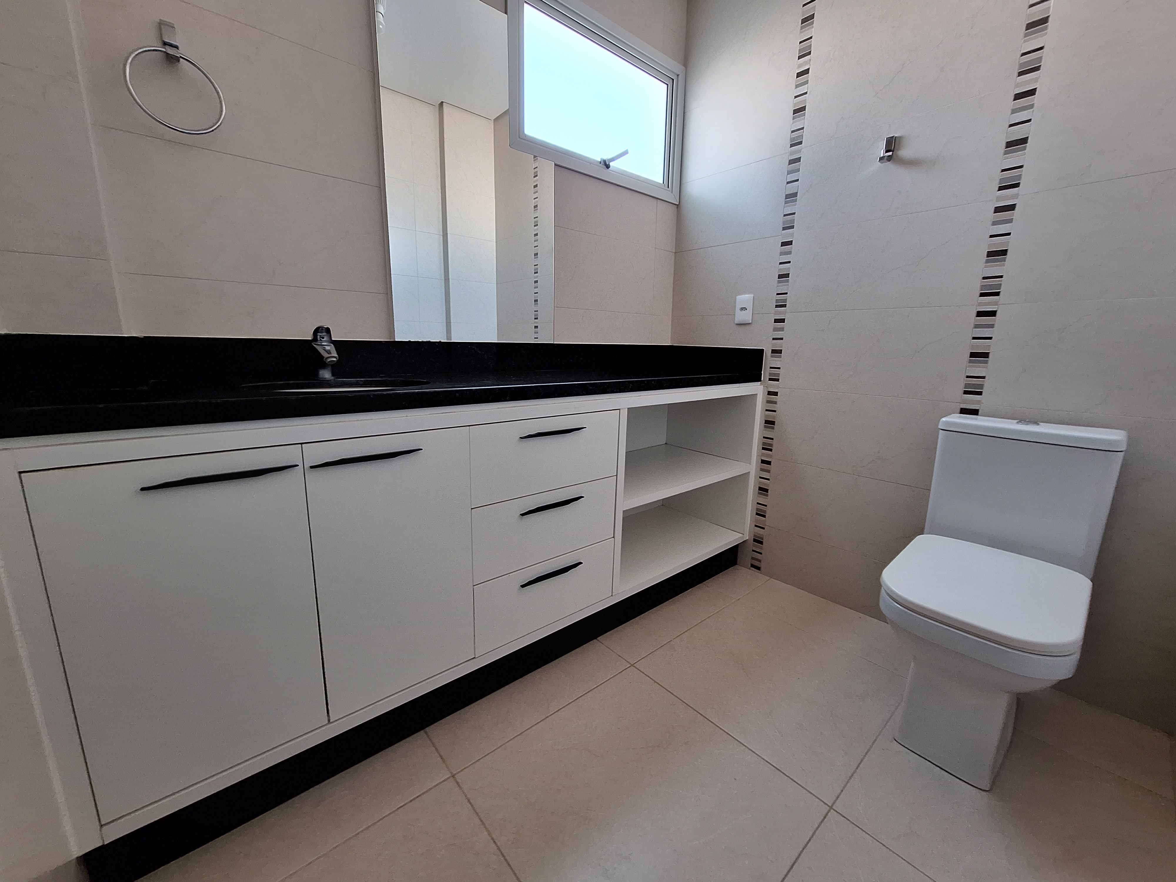 Apartamento 3 suítes para alugar no Centro em Chapecó | Mobg