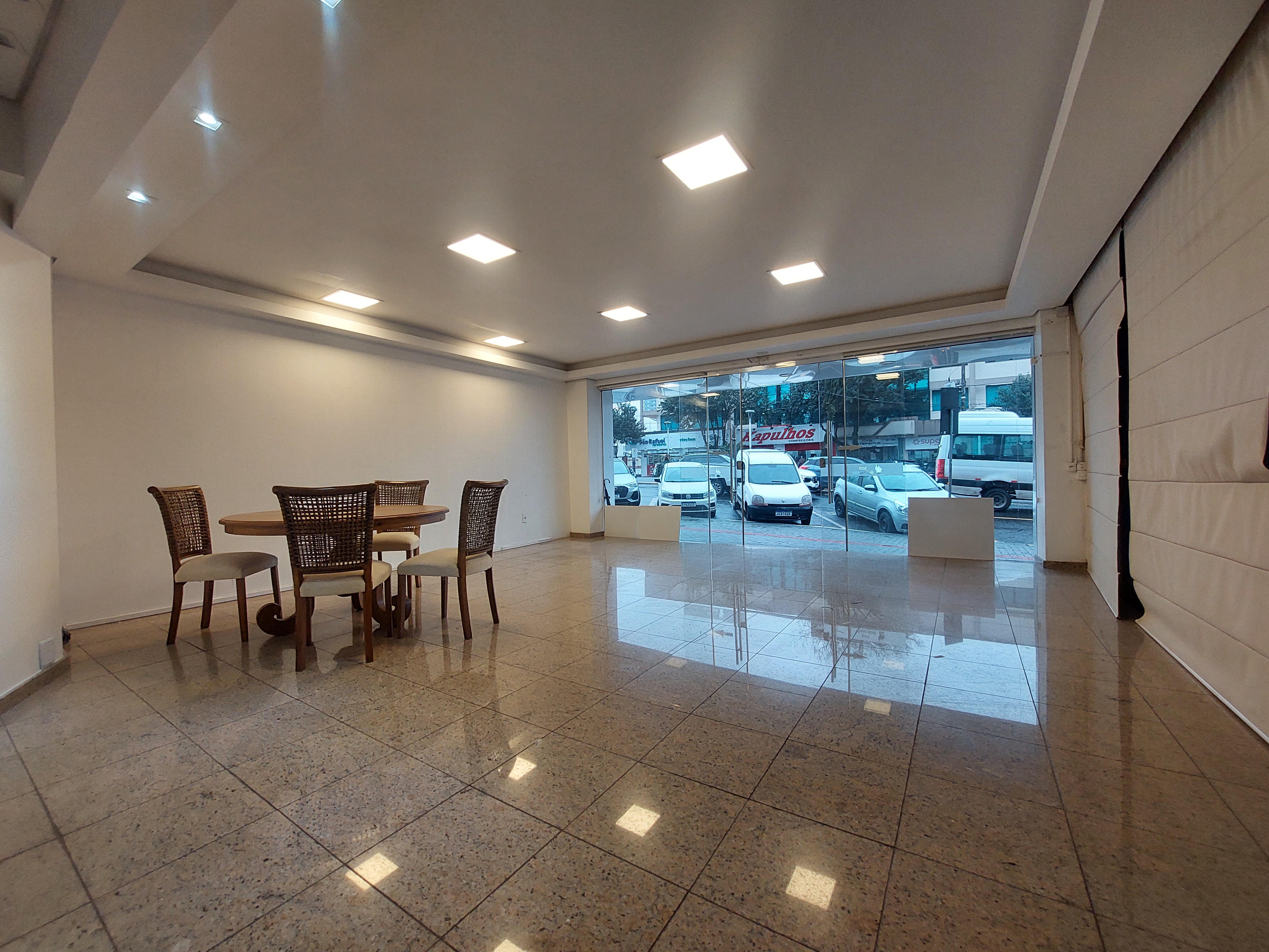 Sala Comercial para Alugar no Centro - Chapecó | 90m²