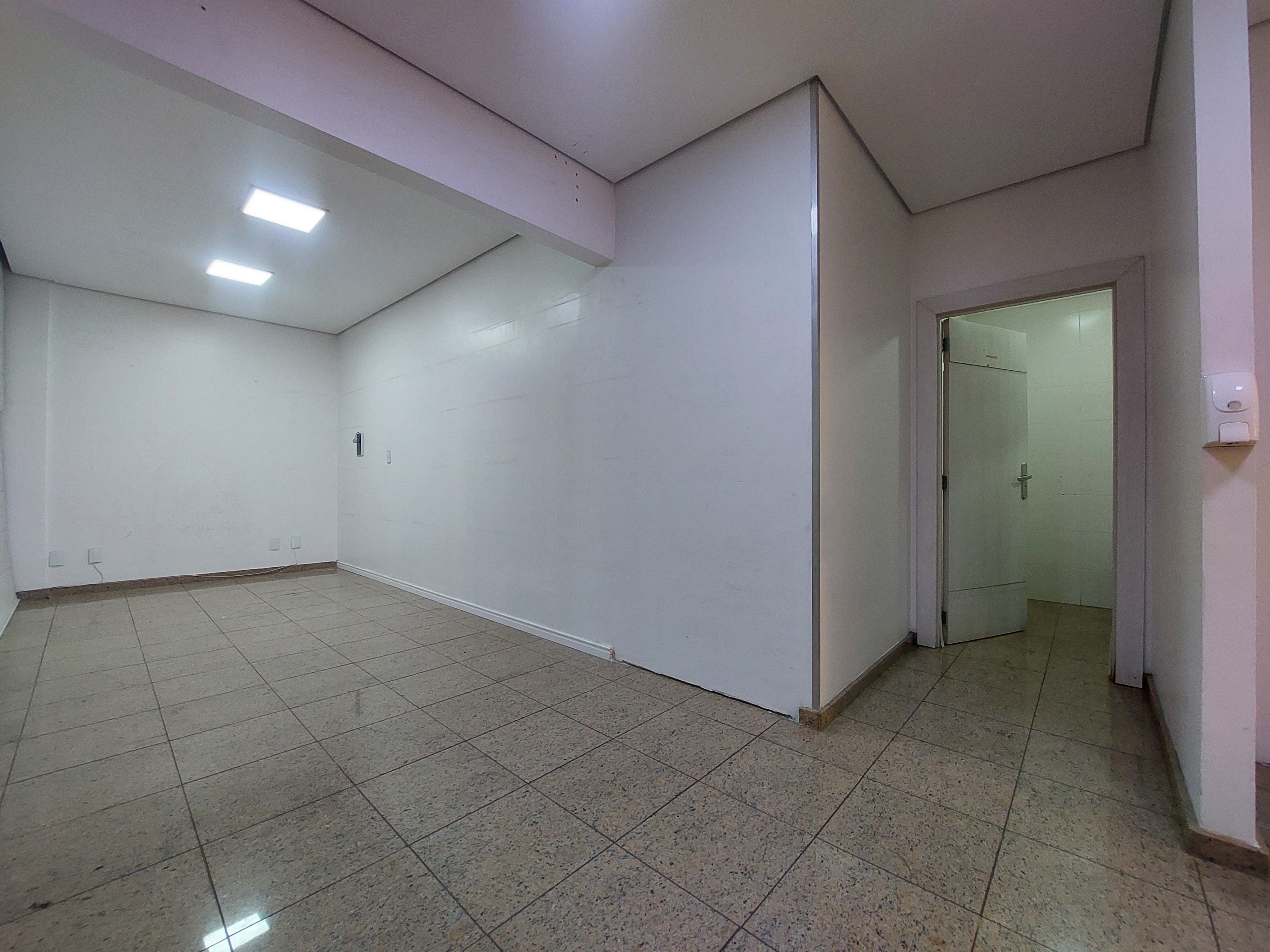 Sala Comercial para Alugar no Centro - Chapecó | 90m²