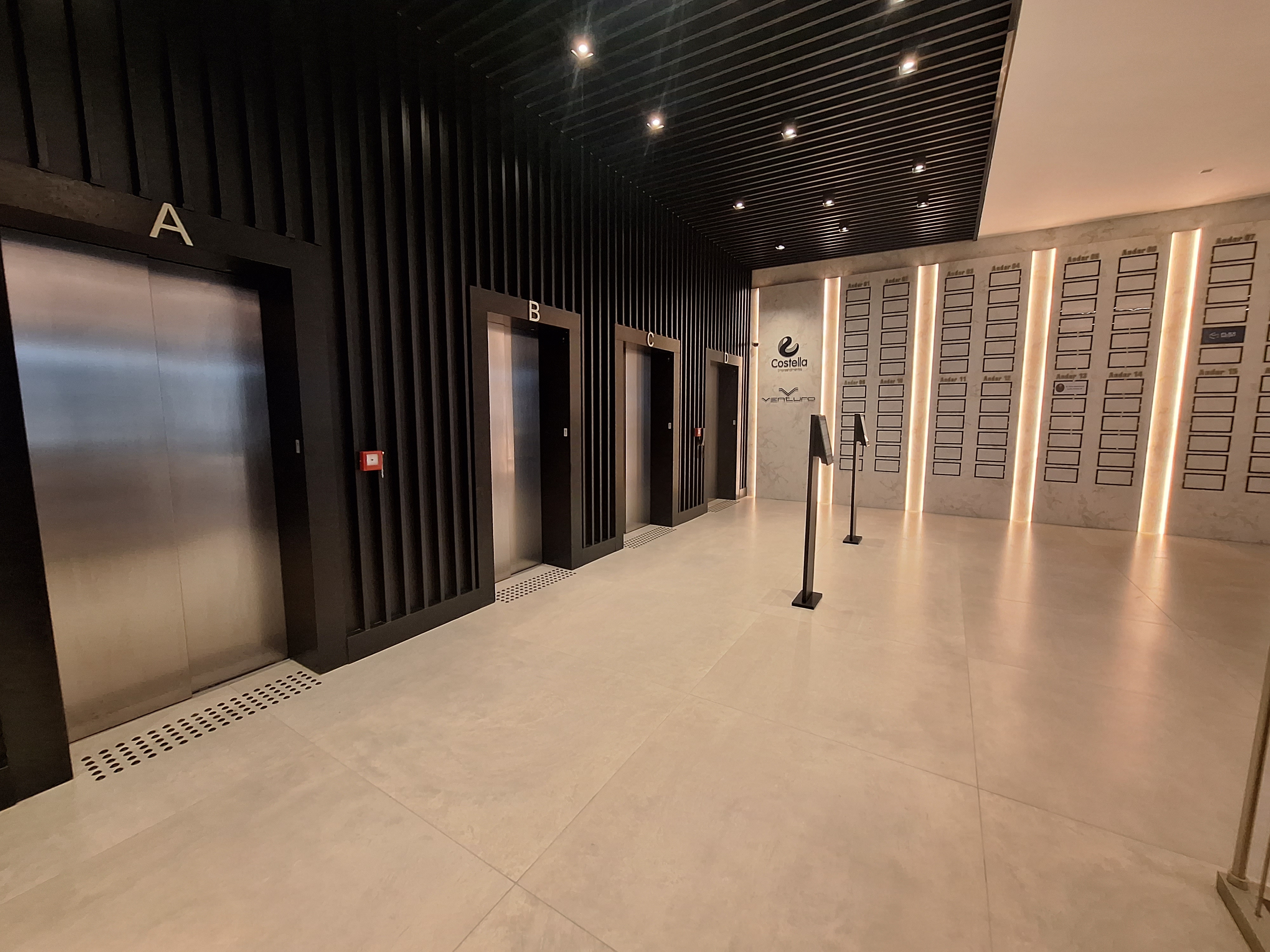 Sala Comercial para Alugar - Centro, Chapecó - 44m²