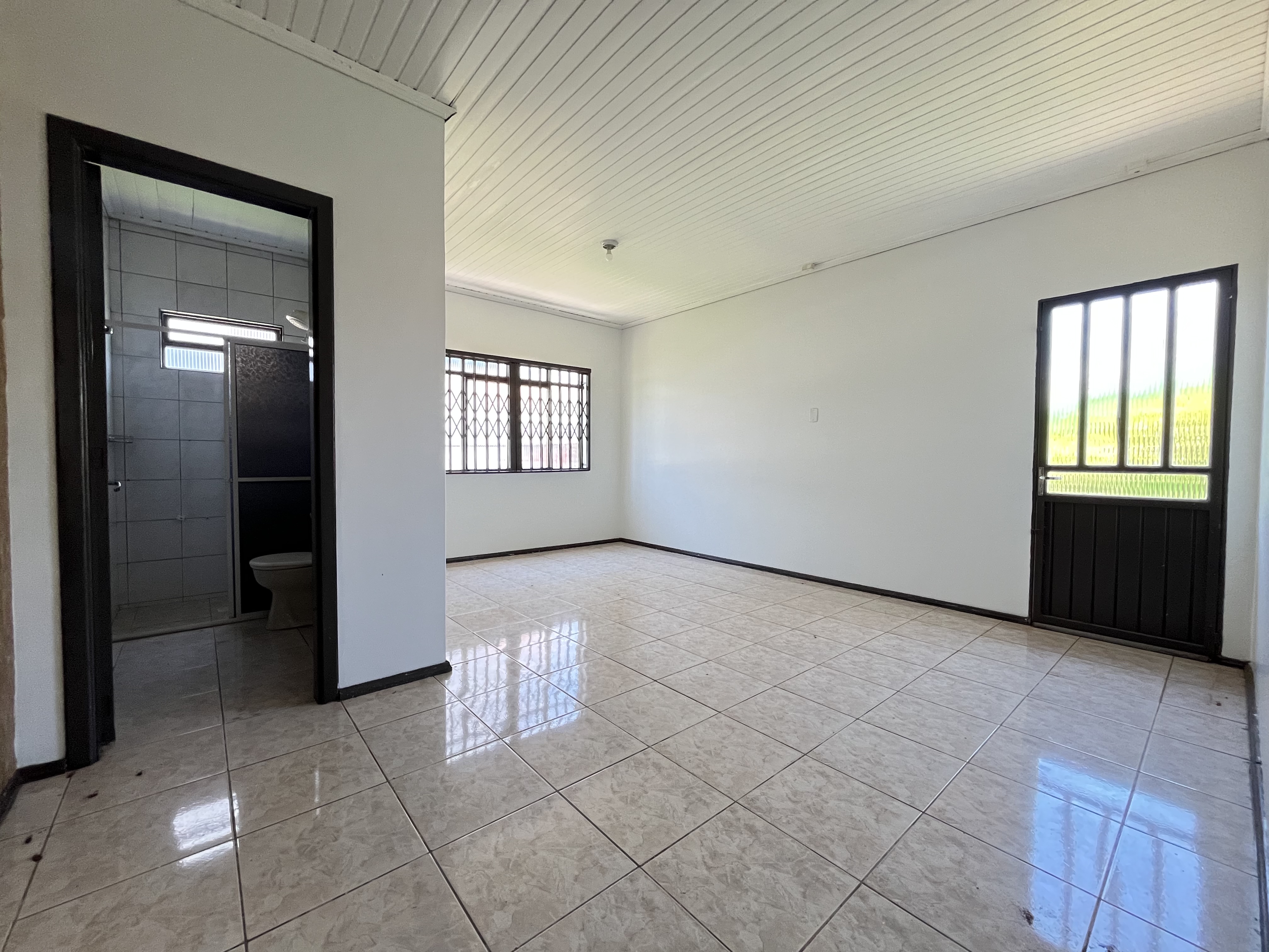Casa para Alugar em São Cristóvão, Chapecó - 3 Quartos Confo