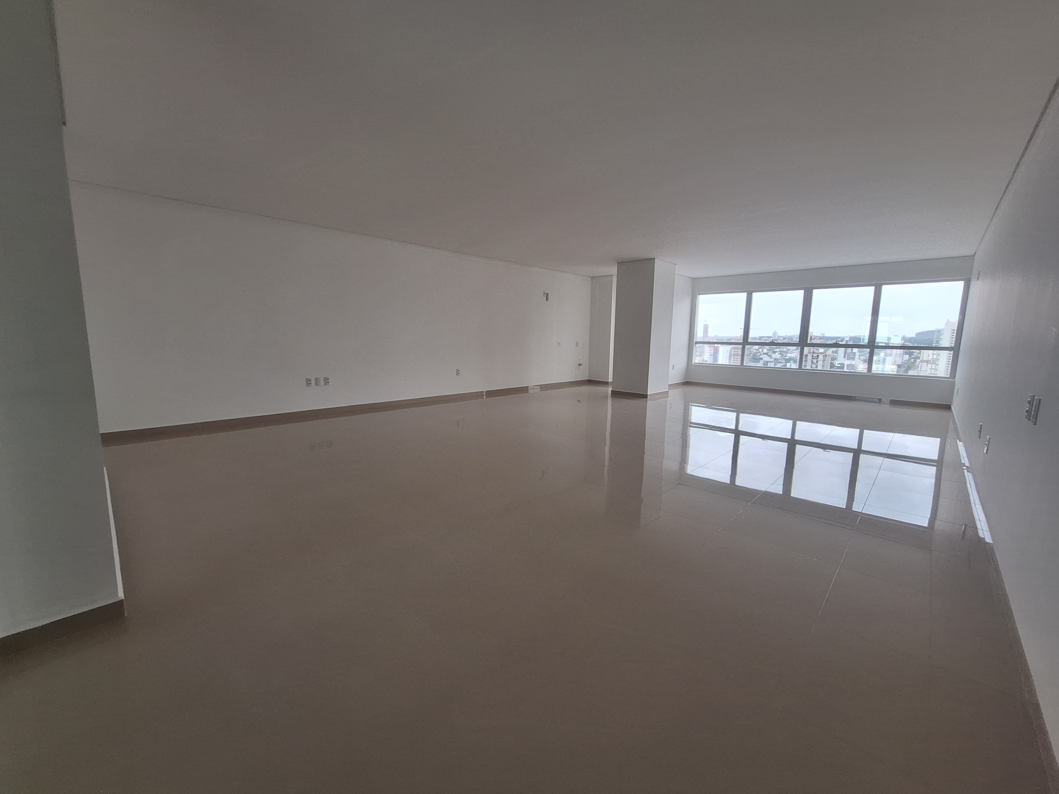 Sala Comercial para alugar no Centro em Chapecó | Mobg
