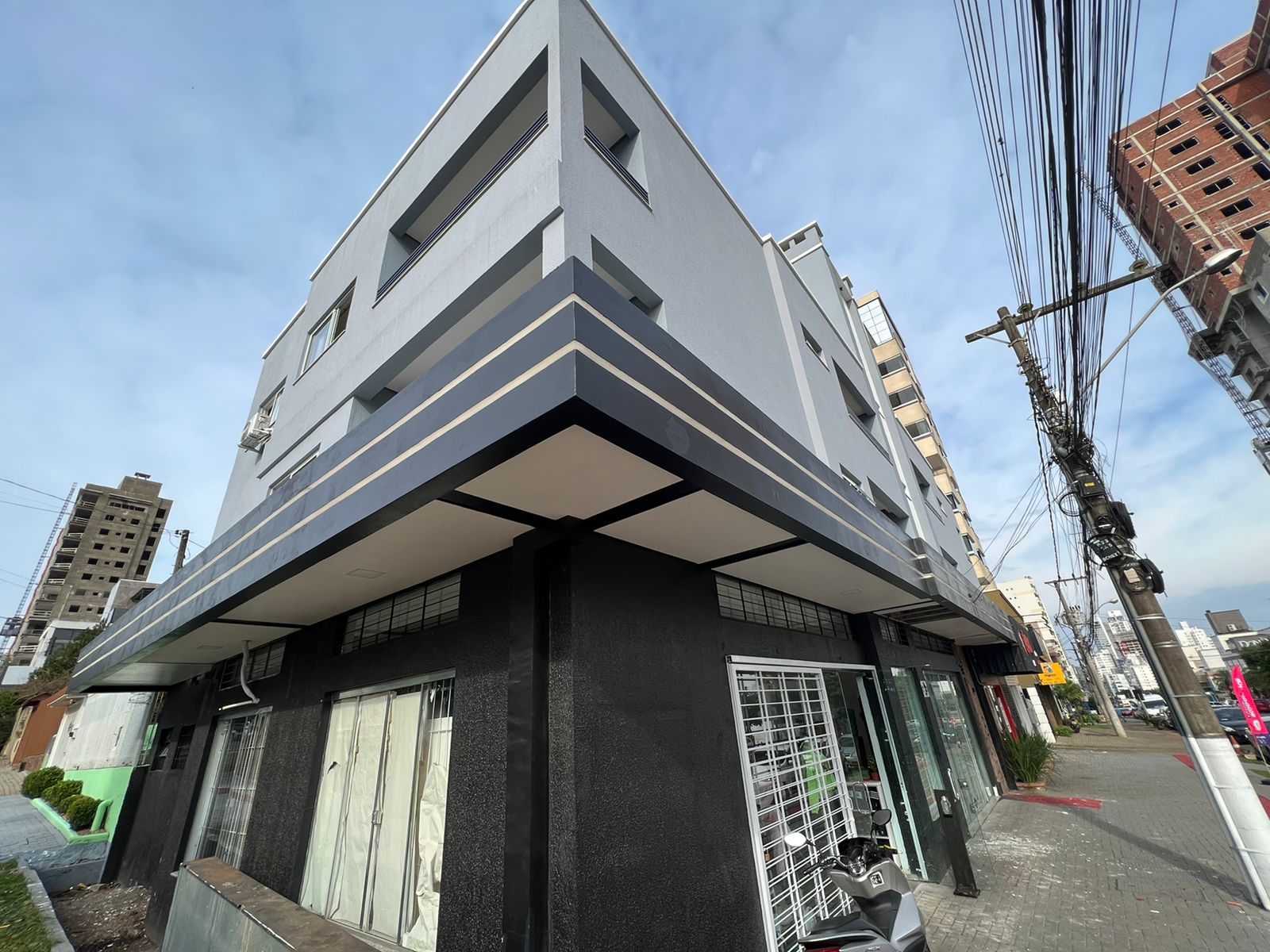 Apartamento 2 suítes para alugar no Presidente Médici | Mobg