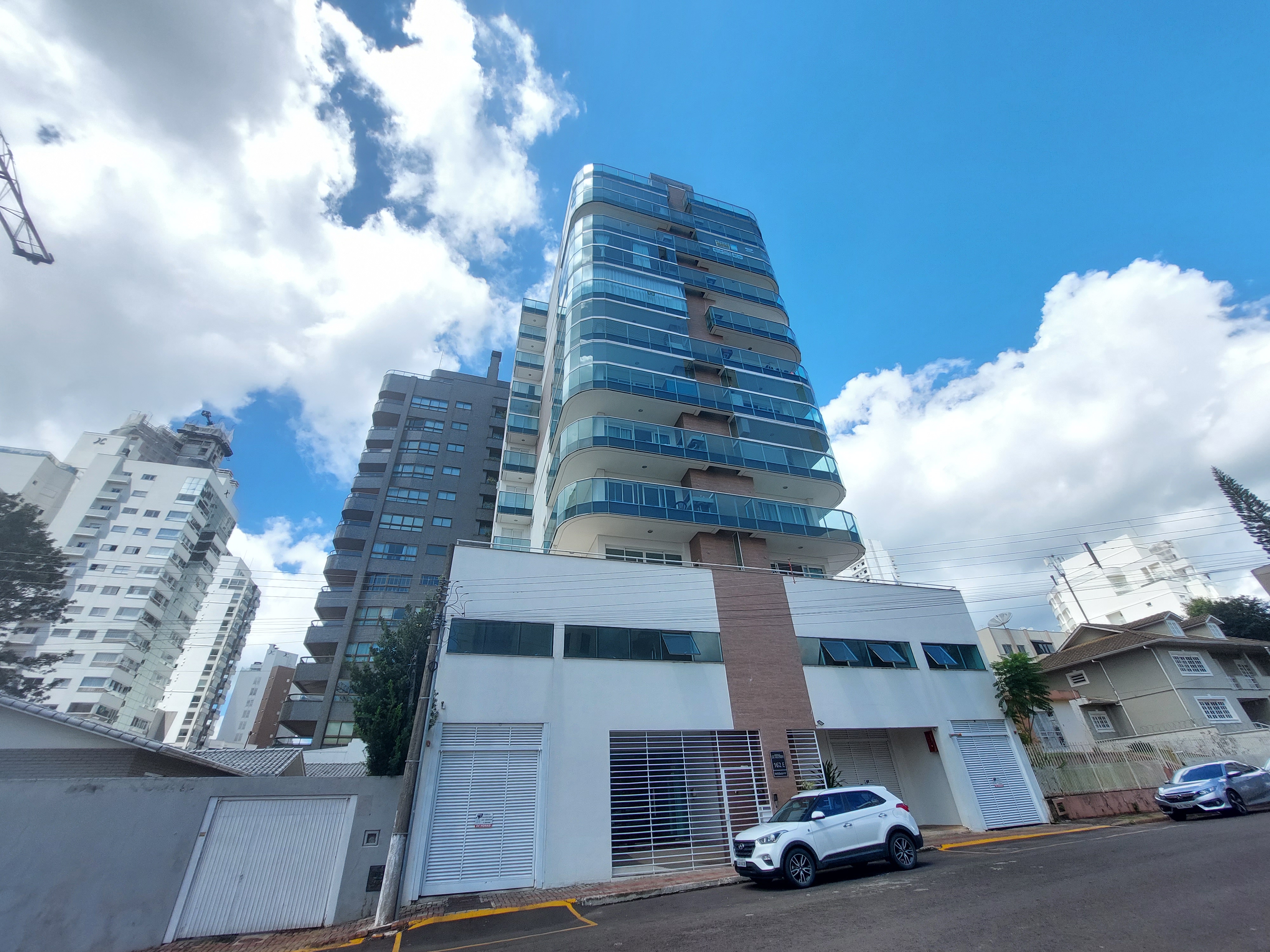 Apartamento para Alugar no Centro - Chapecó - 3 Suítes - 155