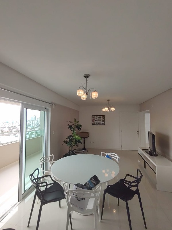 Apartamento 2 suítes para alugar no Presidente Médici | Mobg