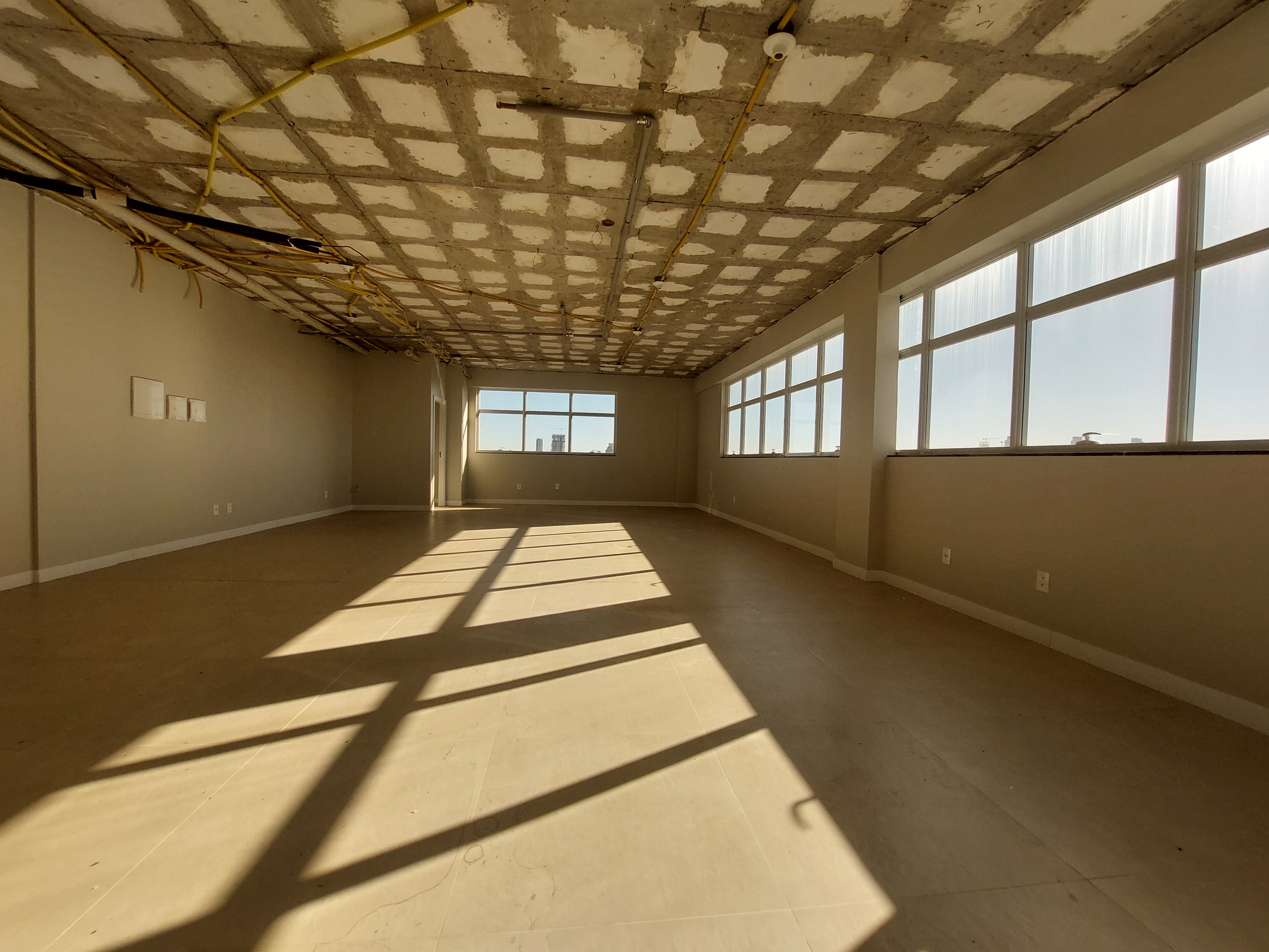 Sala Comercial para Alugar em Santa Maria, Chapecó - 95m²