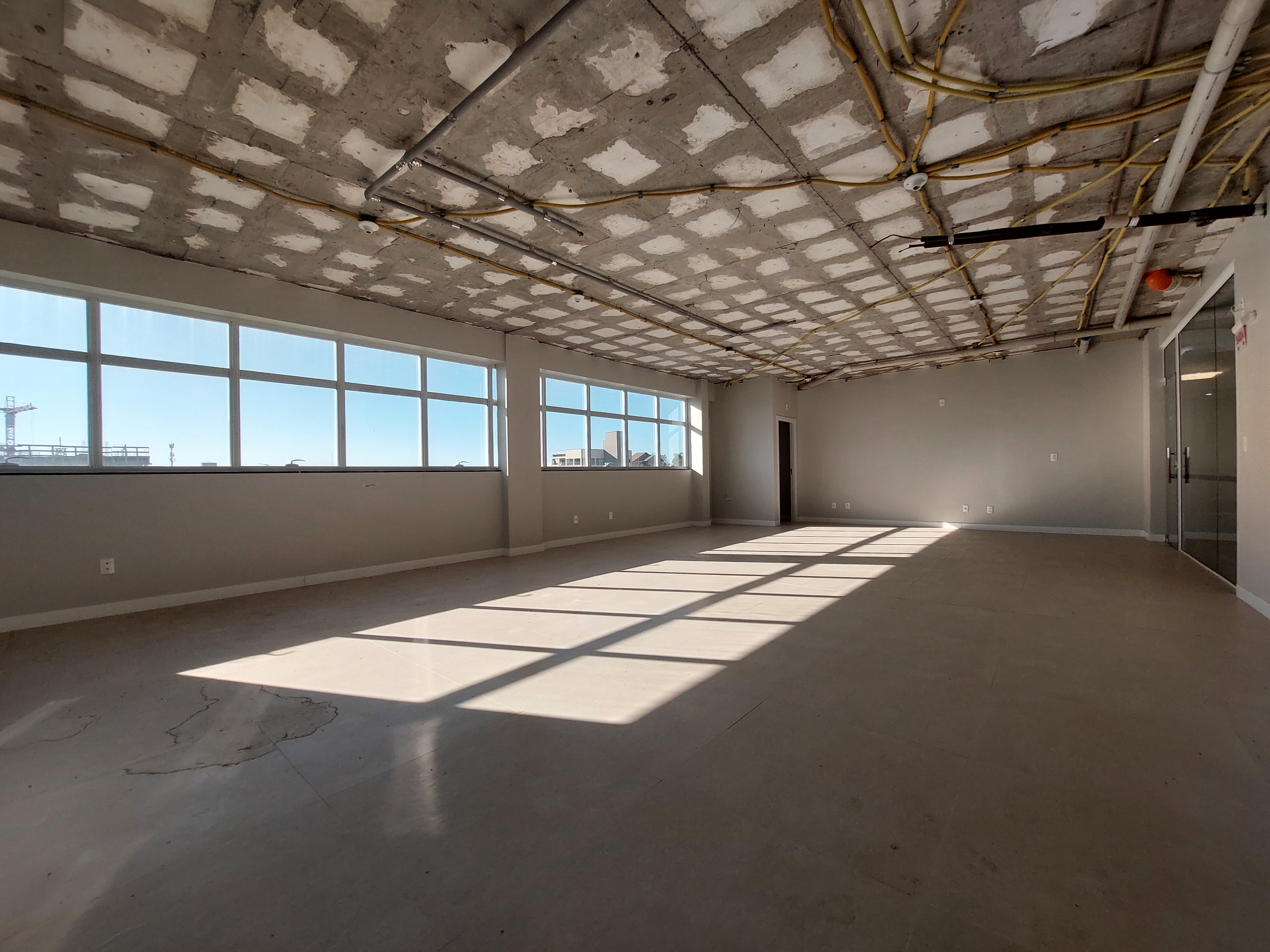 Sala Comercial para Alugar em Santa Maria, Chapecó - 95m²