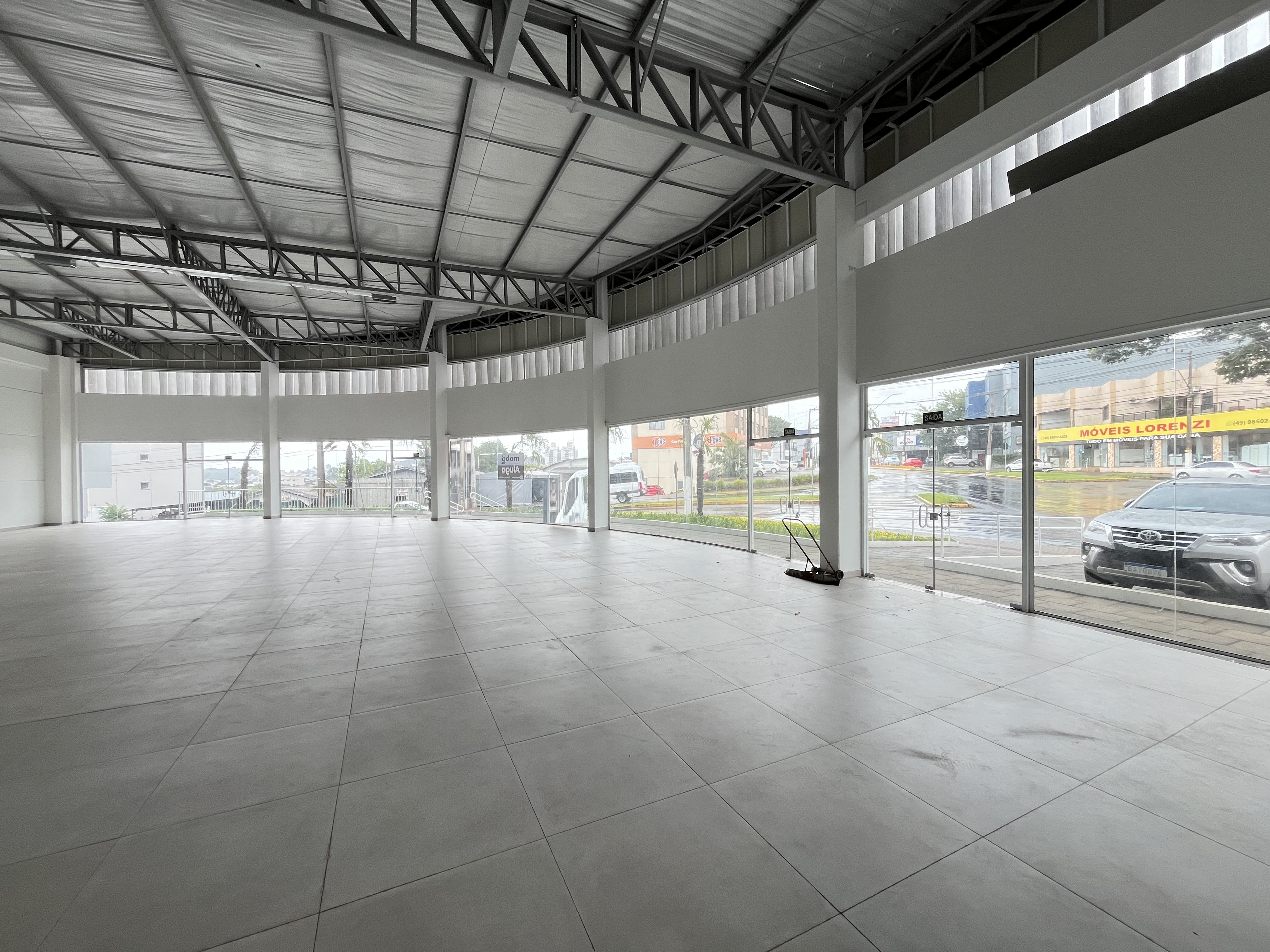 Sala Comercial para Alugar em São Cristóvão, Chapecó - 350m²