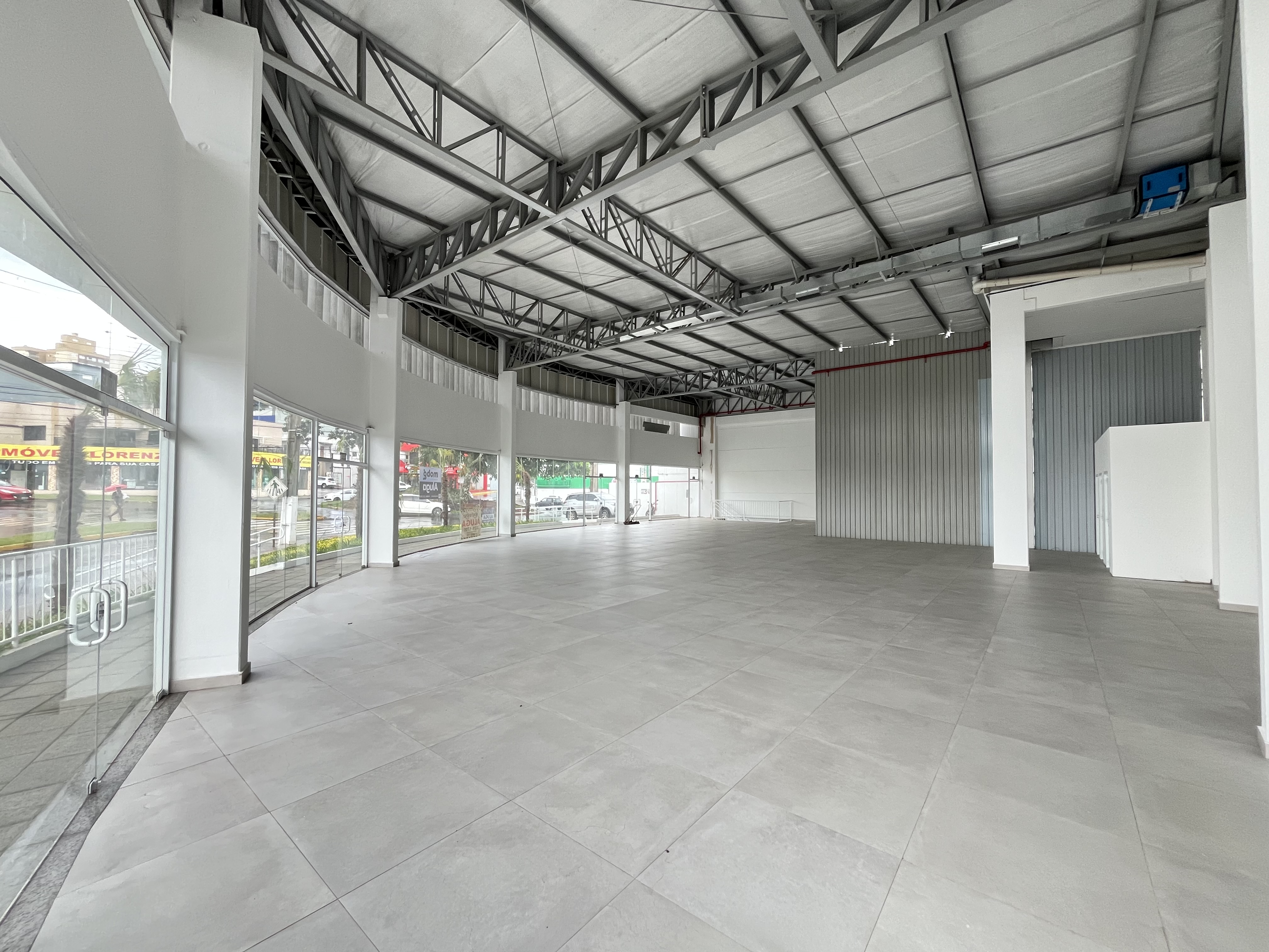 Sala Comercial para Alugar em São Cristóvão, Chapecó - 350m²