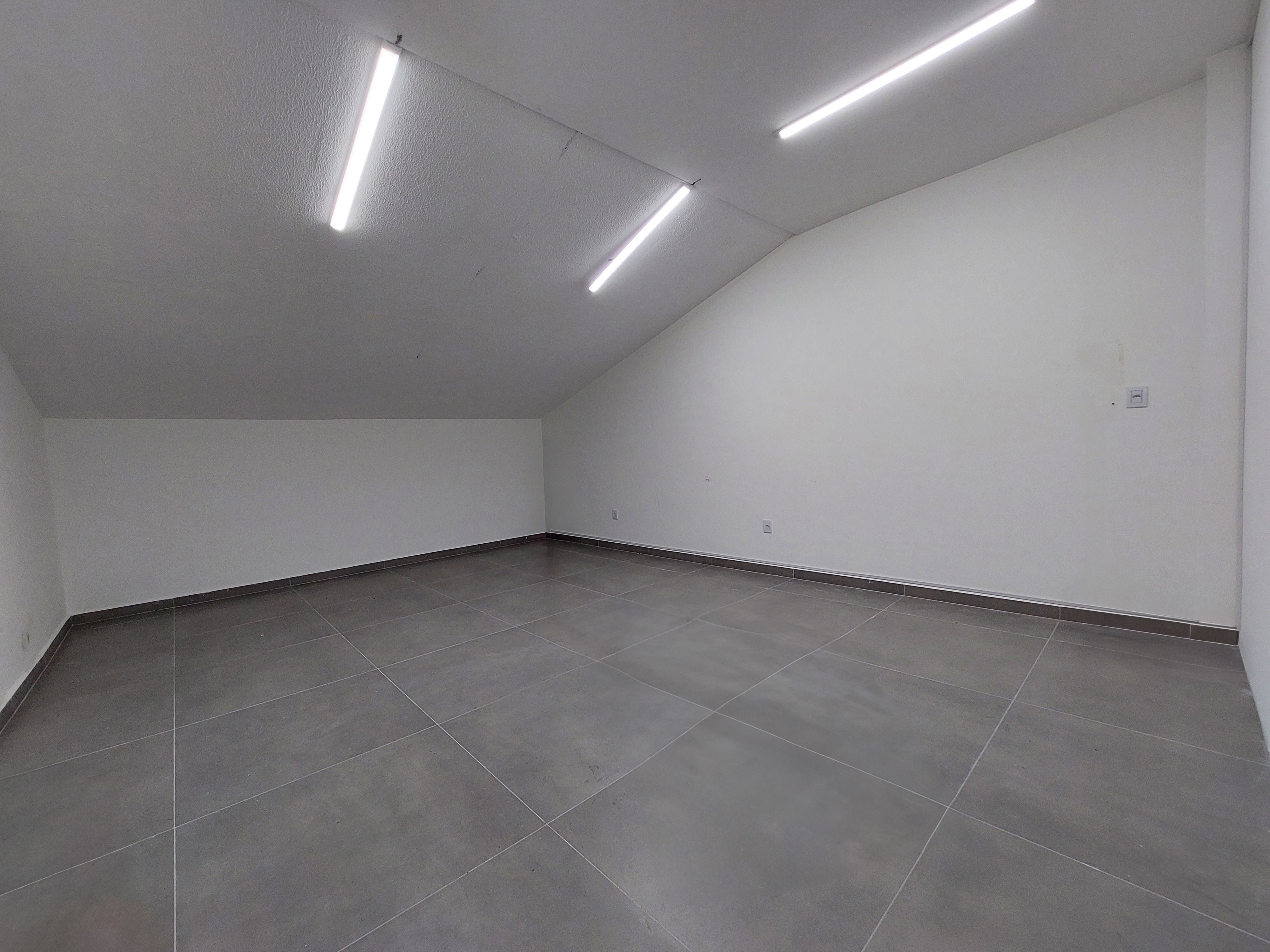 Sala Comercial para Alugar - Centro, Chapecó | 250m²