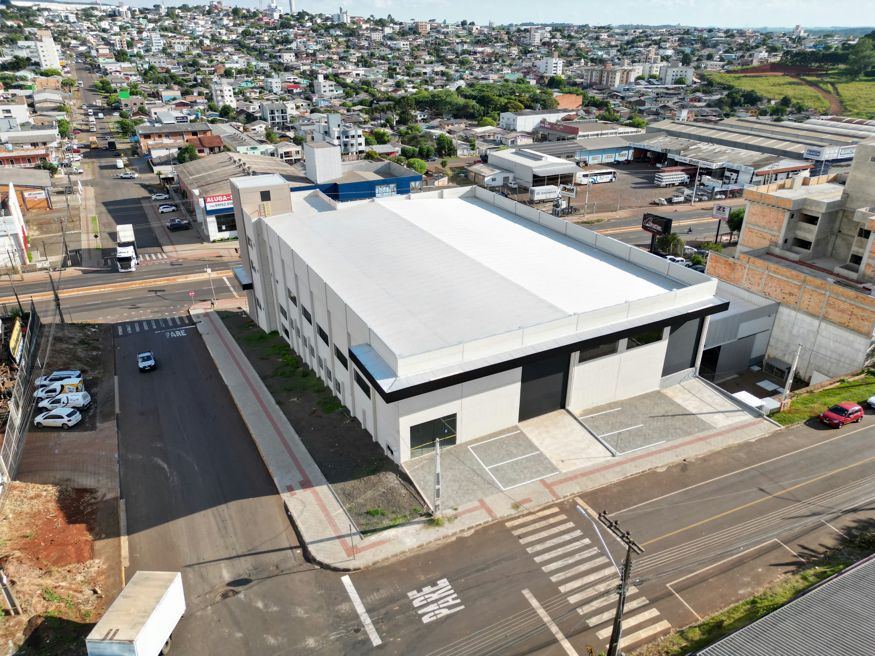Barracão para Alugar em Eldorado, Chapecó | 1386m² | Doca