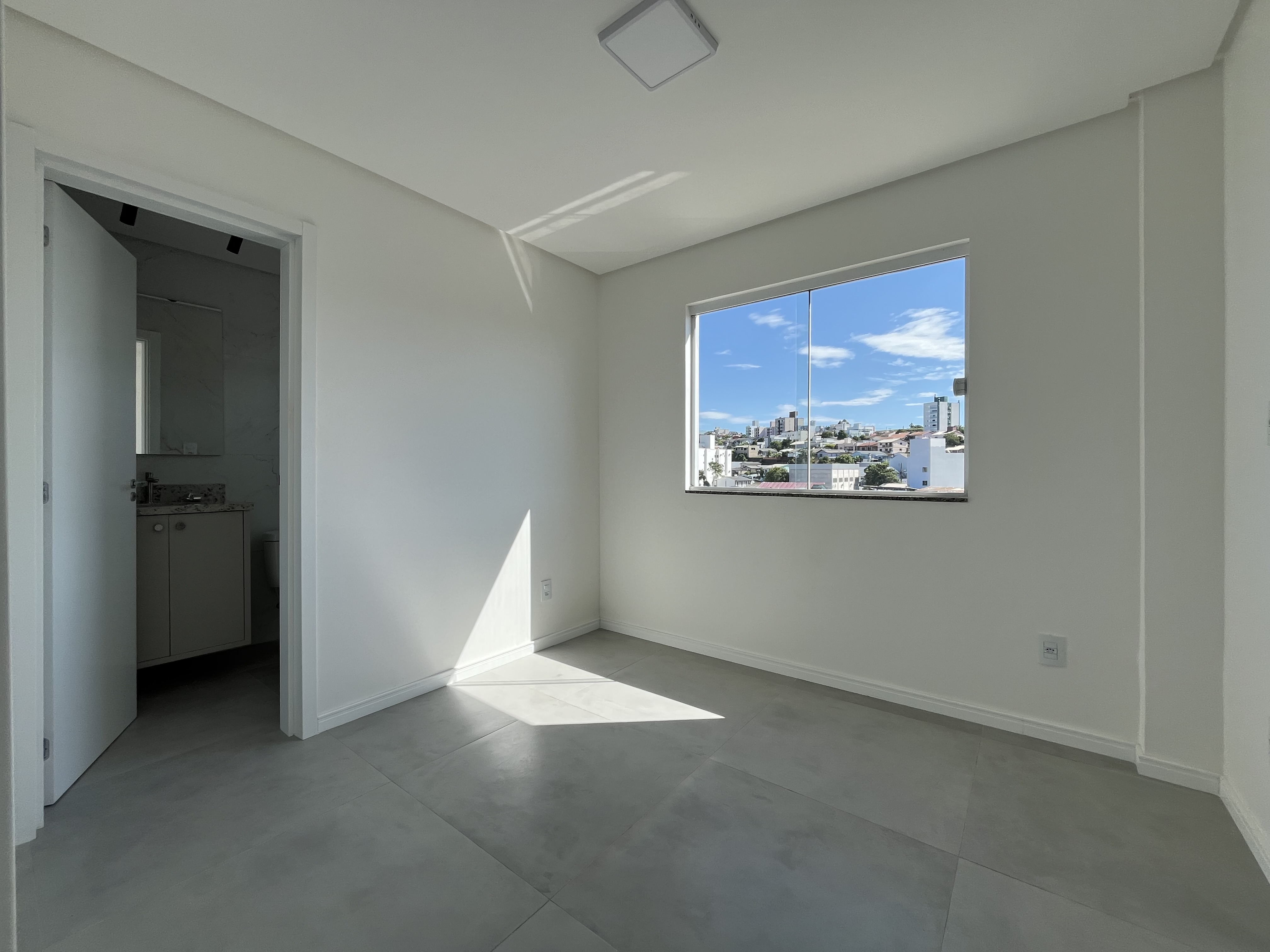 Apartamento para Alugar - 3 Quartos - Santa Maria - Chapecó
