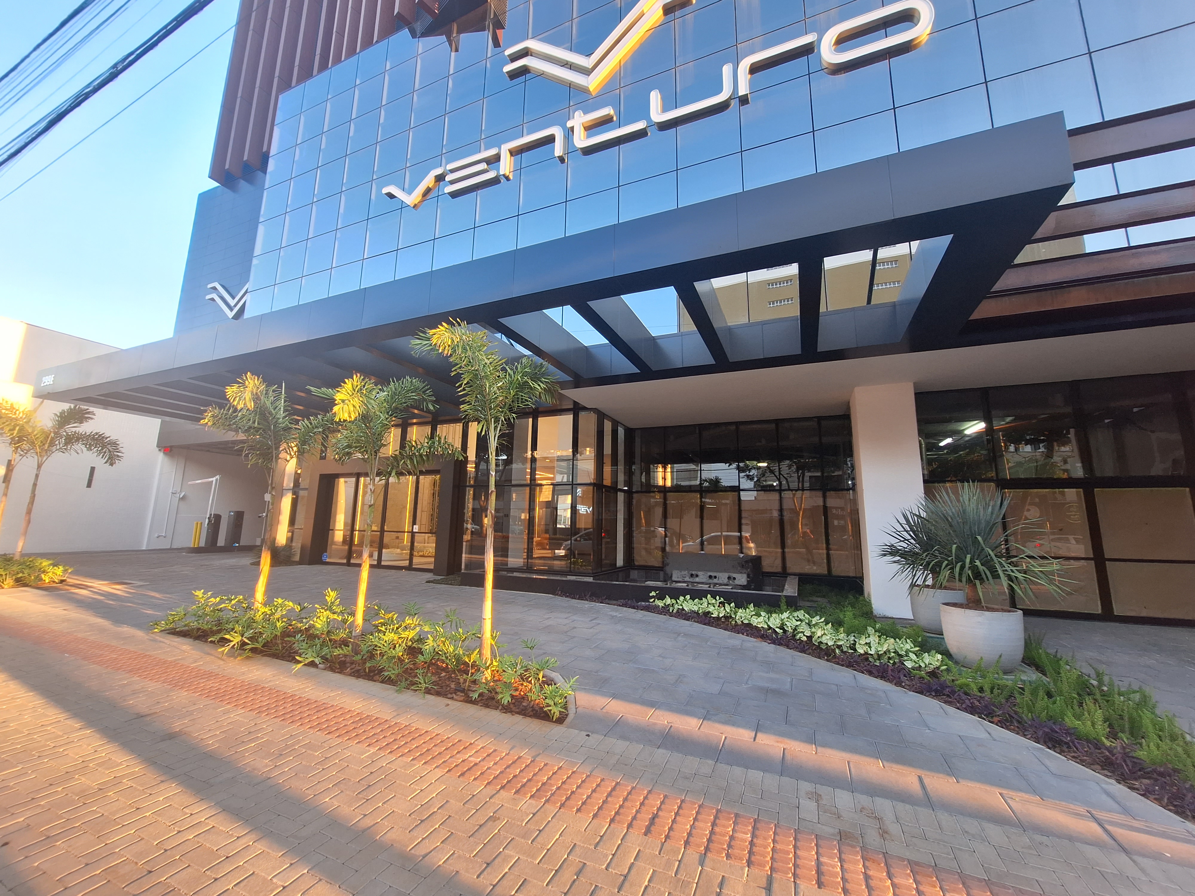Sala Comercial para Alugar - Centro, Chapecó - 77m²