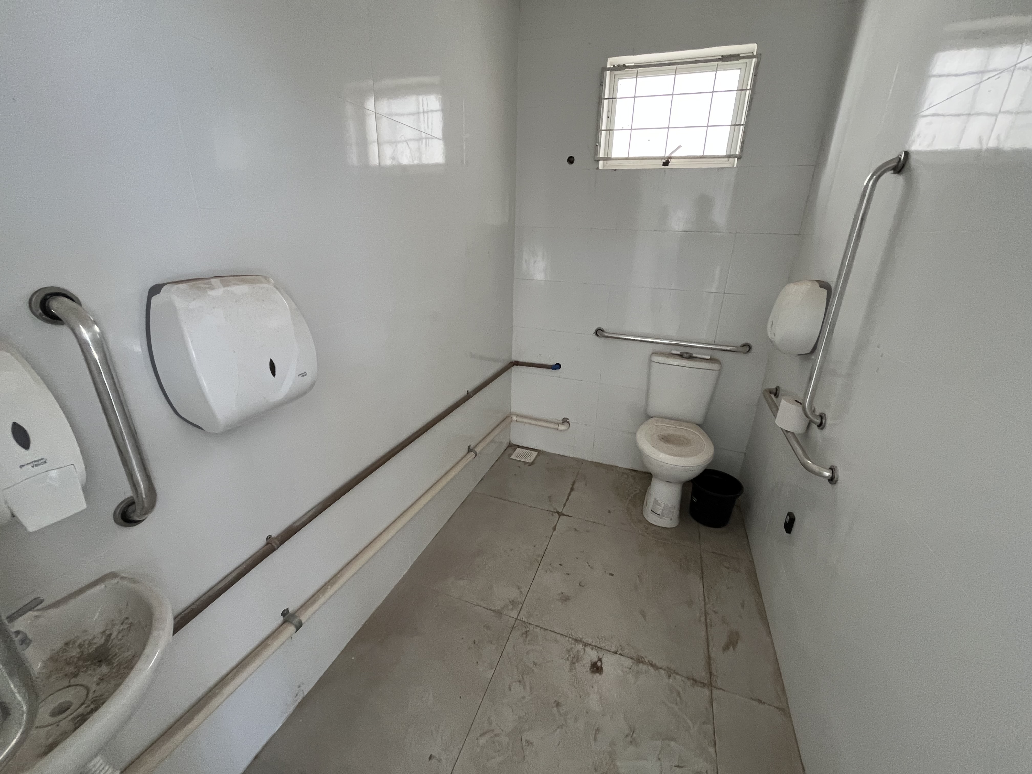Sala Comercial para Alugar em Jardim América, Chapecó - 95m²