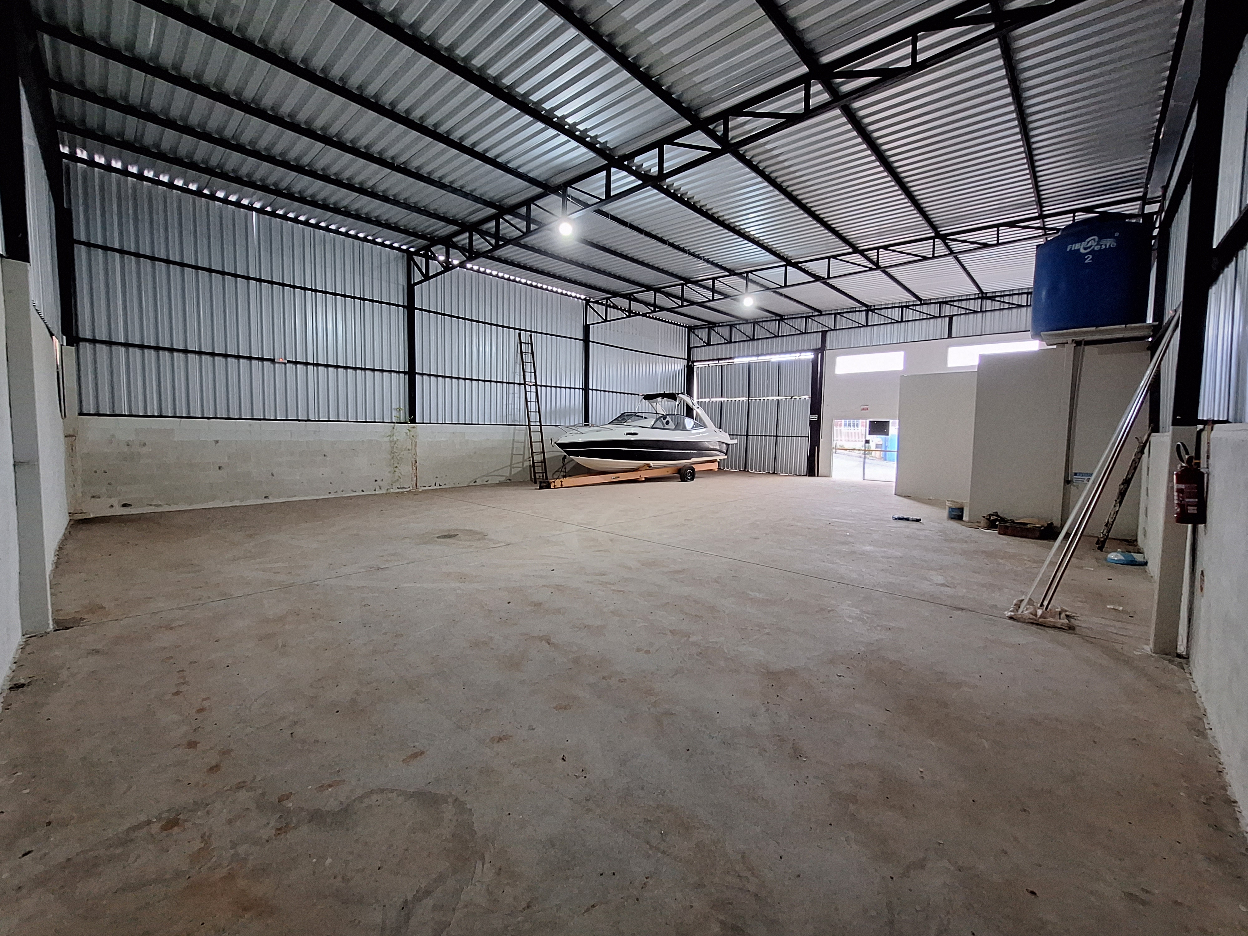Barracão para Alugar em Jardim América, Chapecó - 383m²