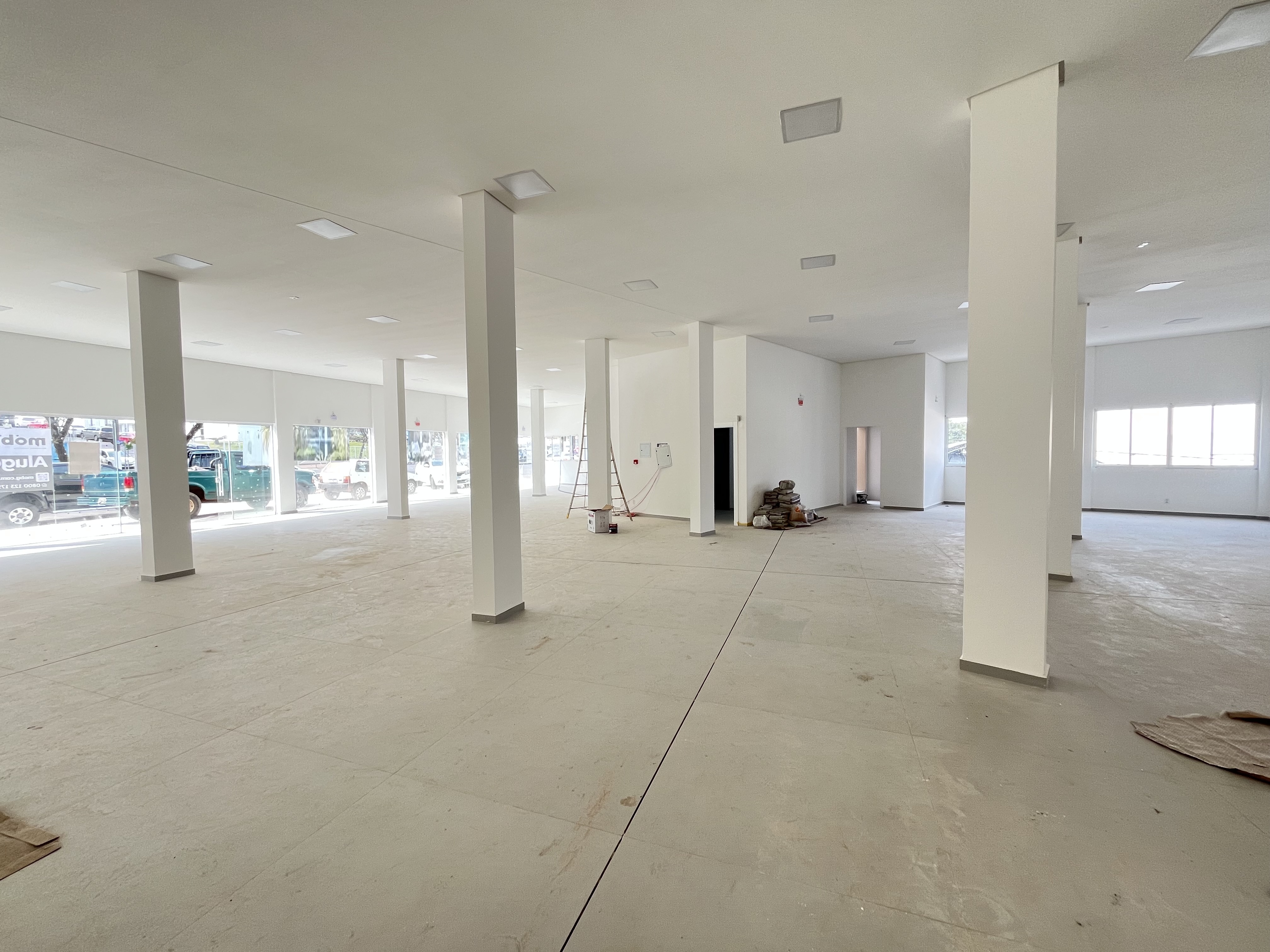 Sala Comercial para Alugar em Passo dos Fortes, Chapecó - 39