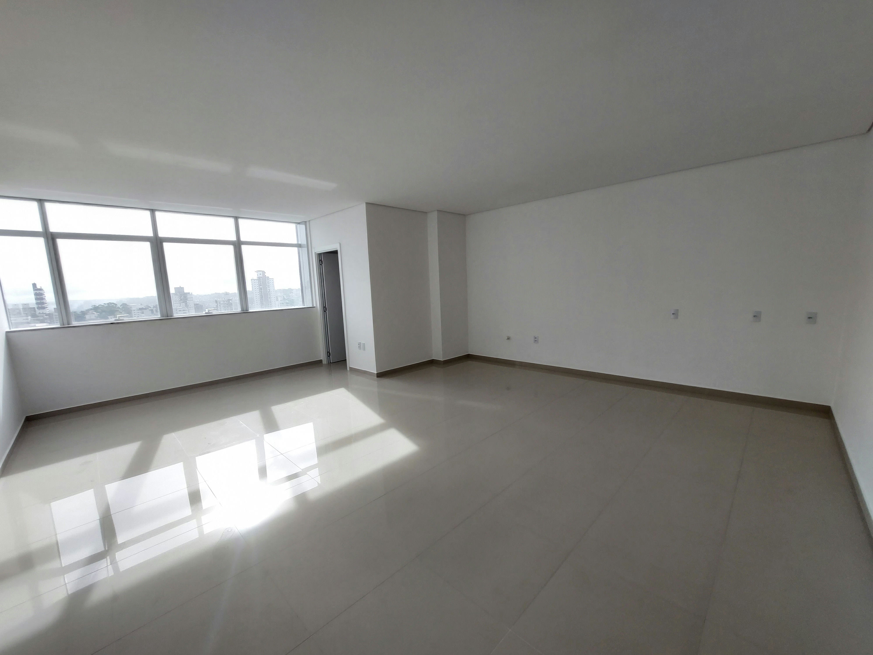 Sala Comercial para Alugar em Chapecó - Centro - 47m² - 1 Va
