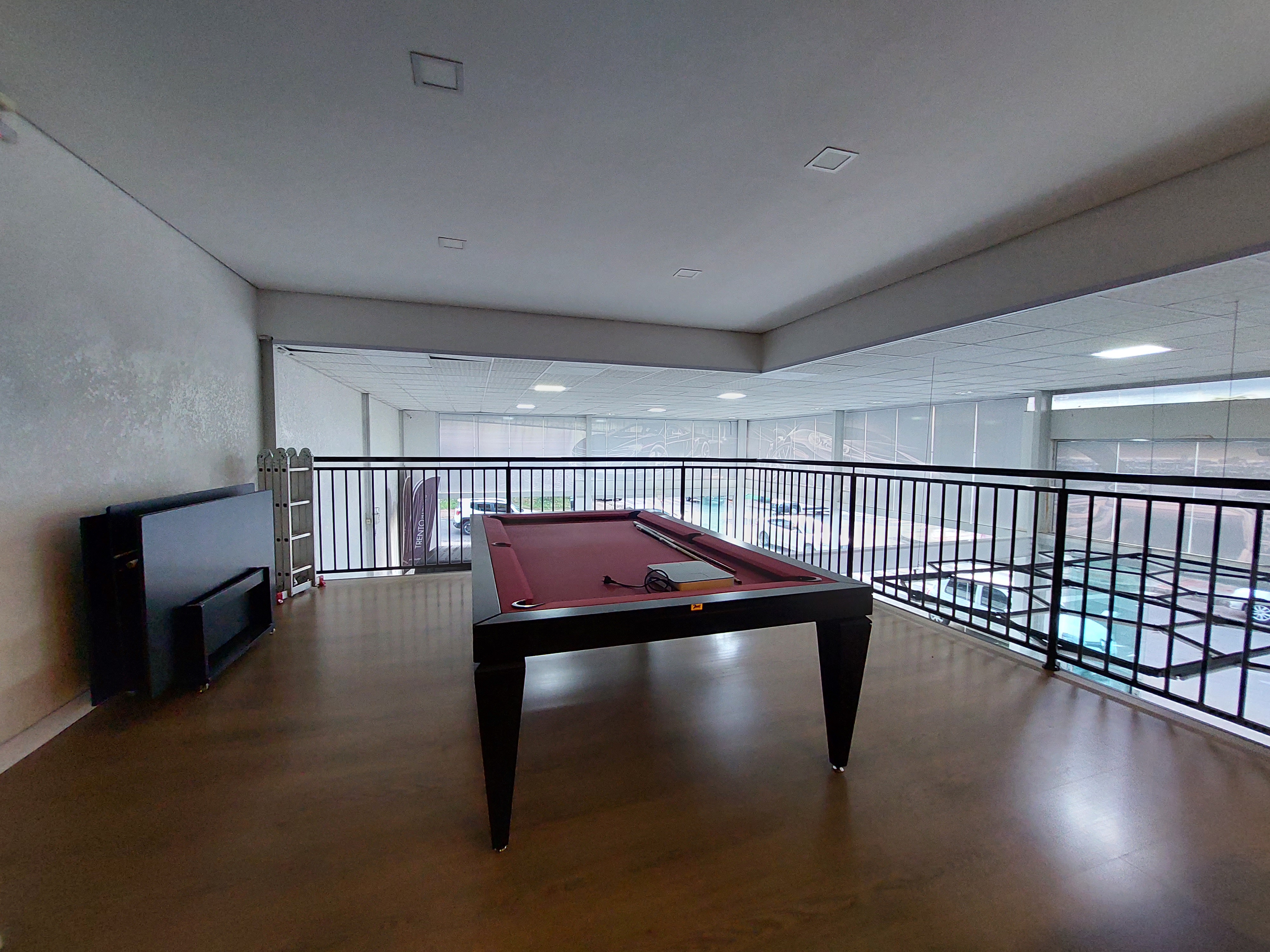 Sala Comercial de 264m² para Alugar no Presidente Médici, Ch