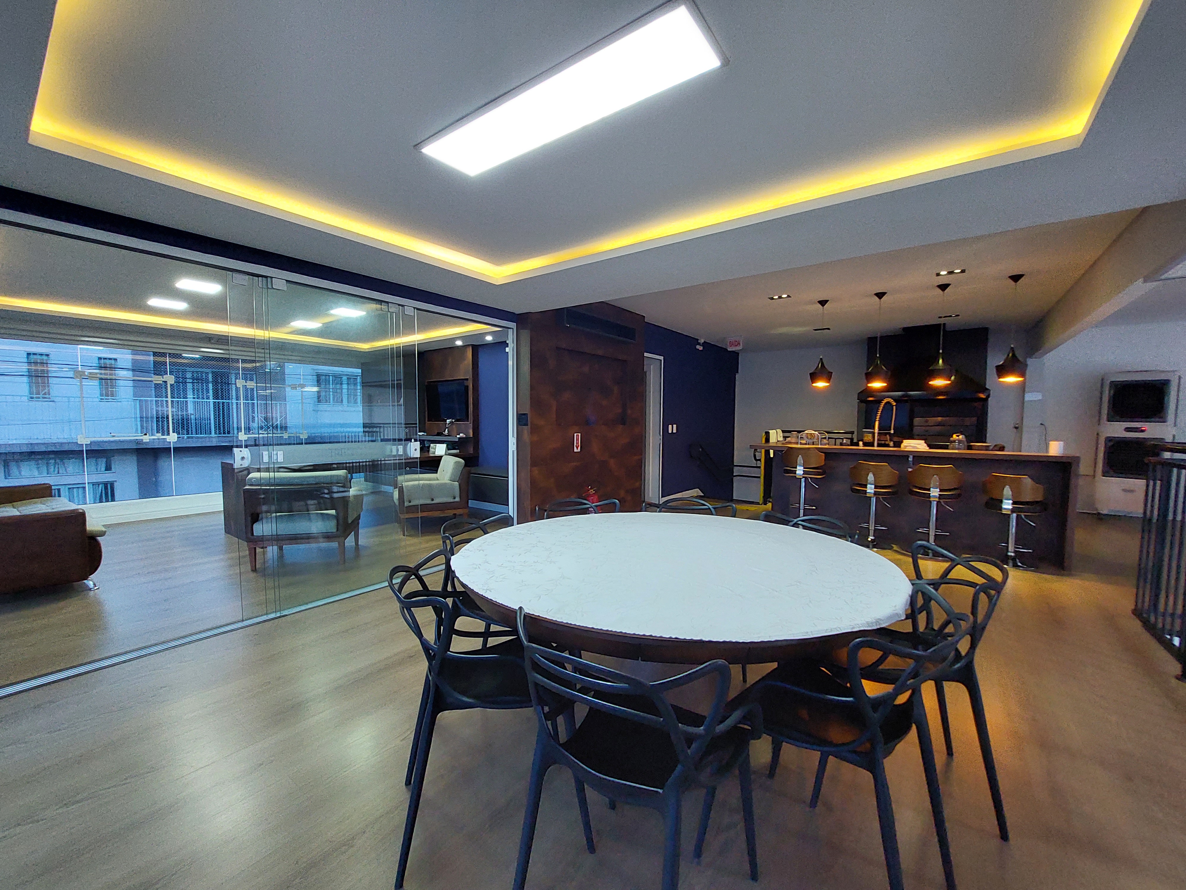 Sala Comercial de 264m² para Alugar no Presidente Médici, Ch