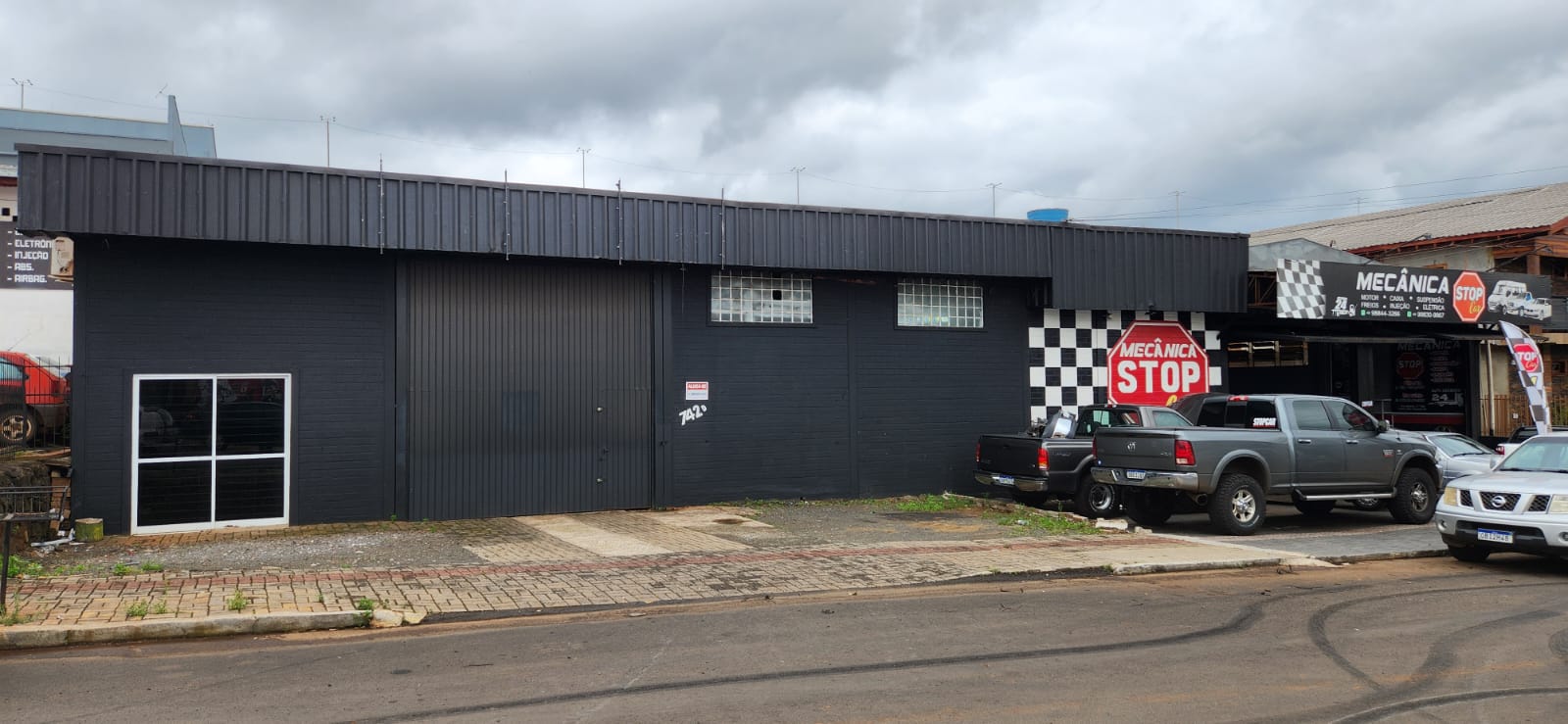 Sala Comercial para Alugar em Cristo Rei, Chapecó - 351m²