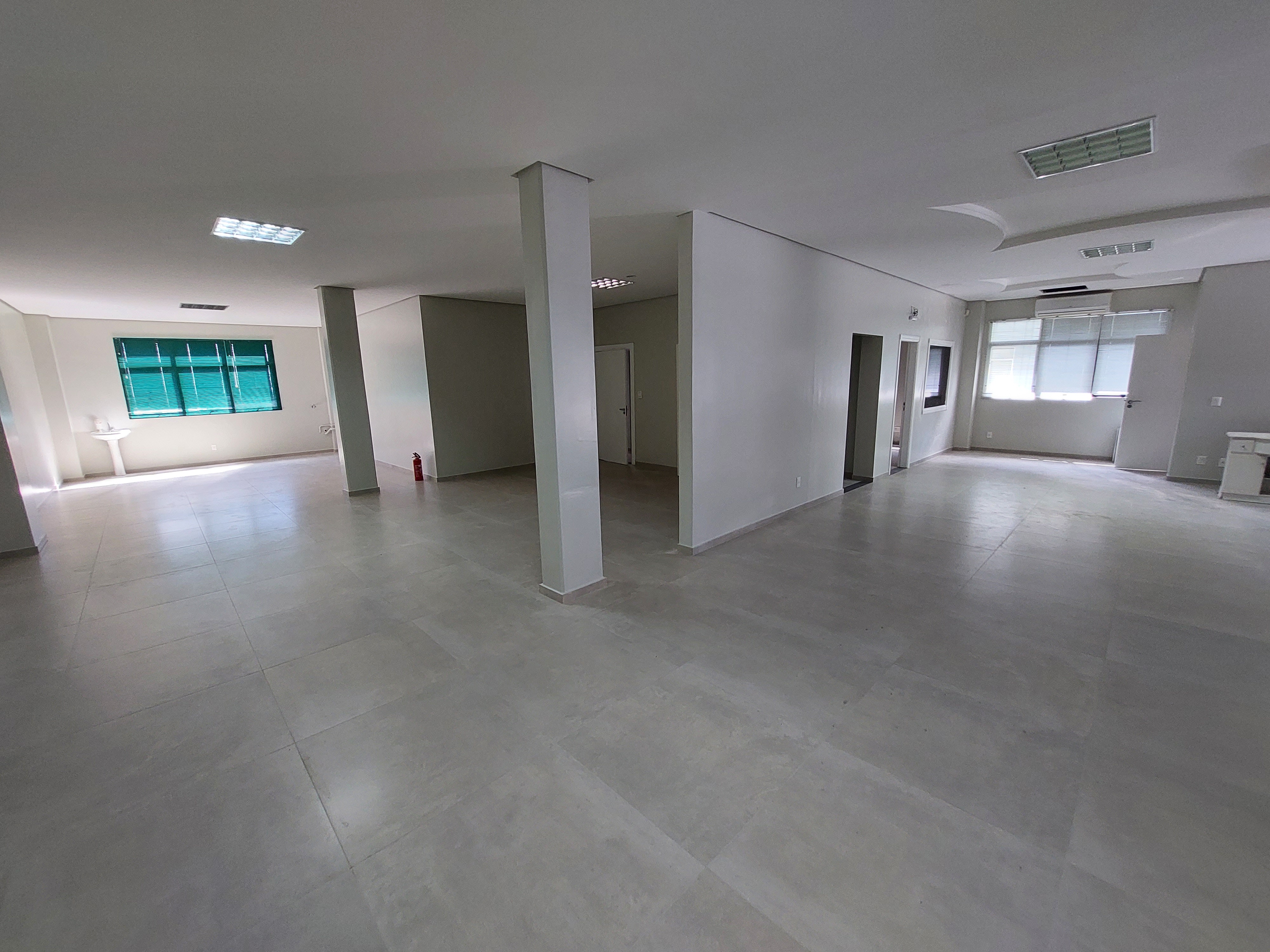 Sala Comercial para Alugar - Centro, Chapecó - 400m²