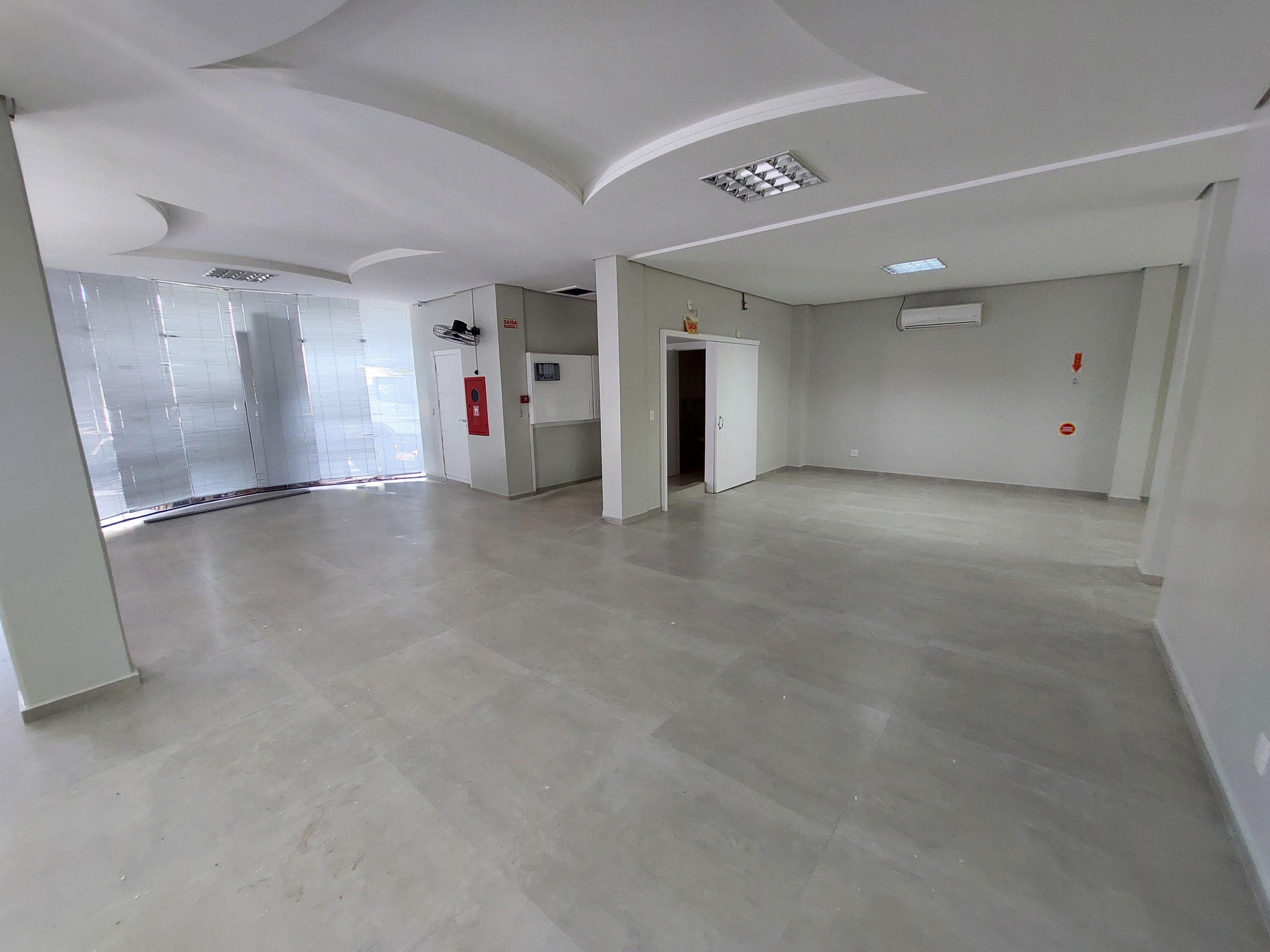 Sala Comercial para Alugar - Centro, Chapecó - 400m²