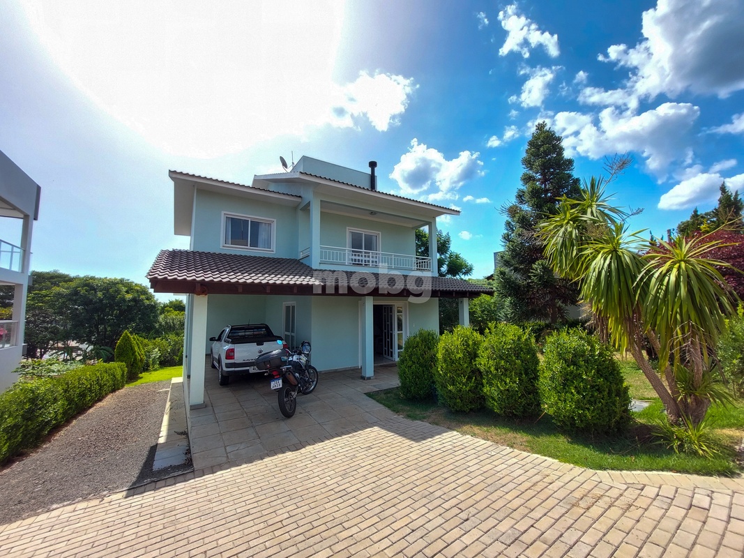 Casa para Alugar no Sede Figueira, Chapecó - 3 Quartos