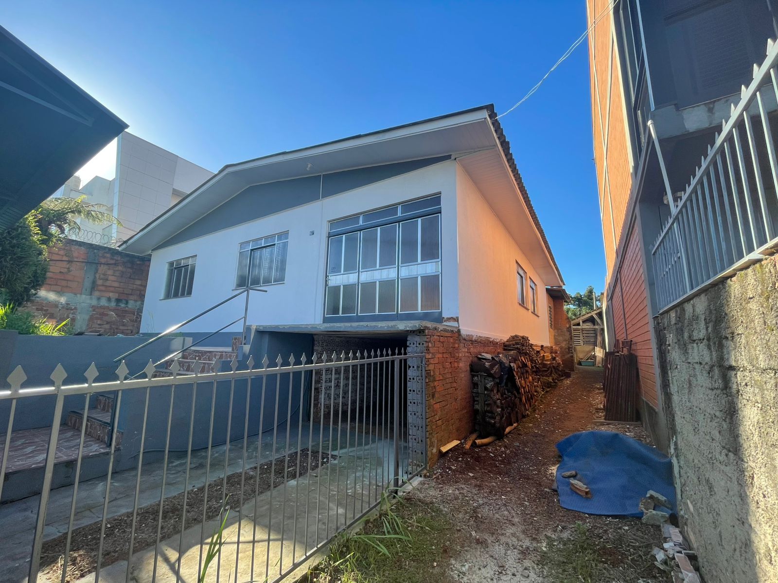 Casa para Alugar em Santa Maria, Chapecó - 2 Quartos e Churr