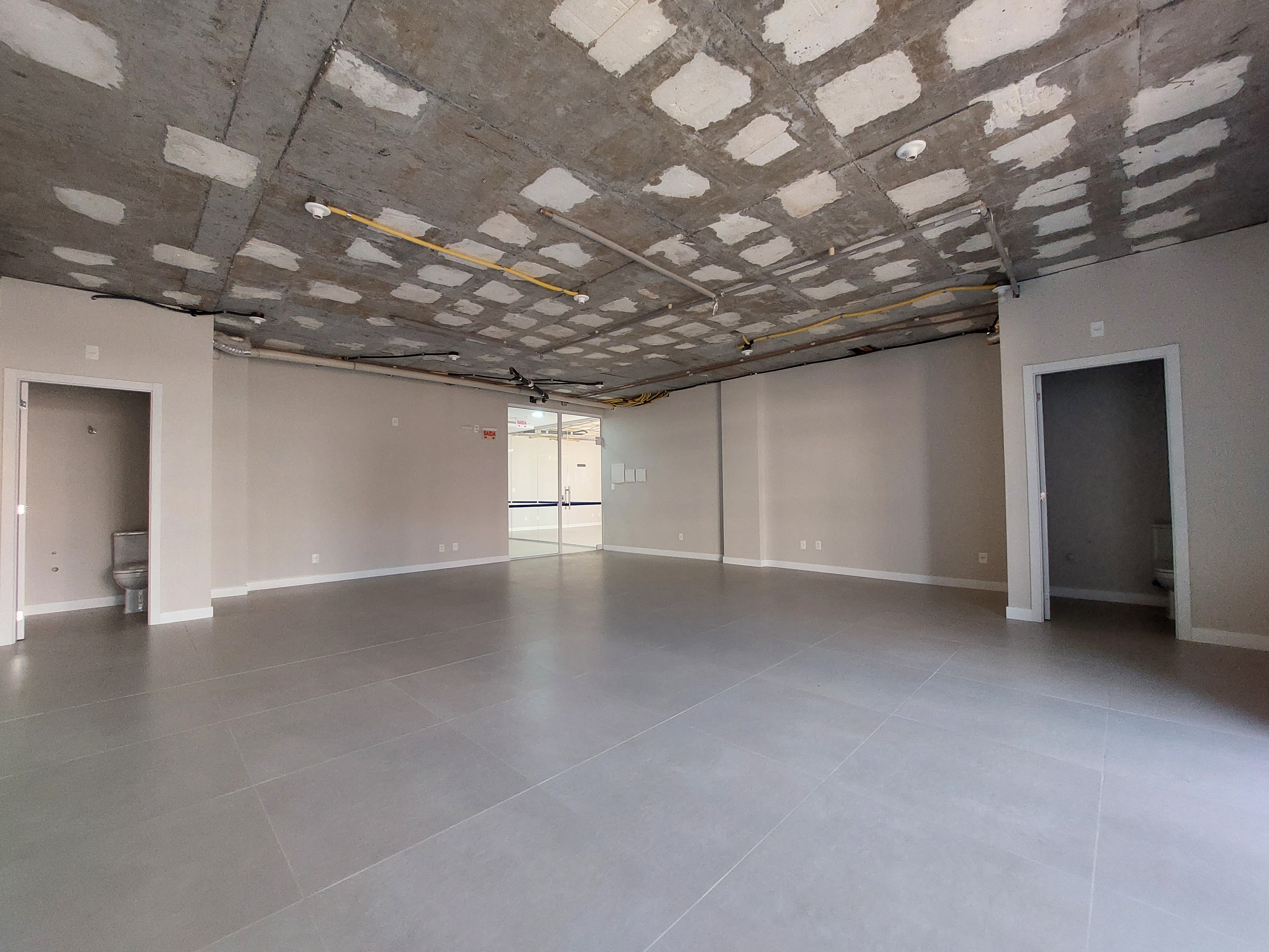 Sala Comercial para Alugar em Santa Maria, Chapecó - 66m²