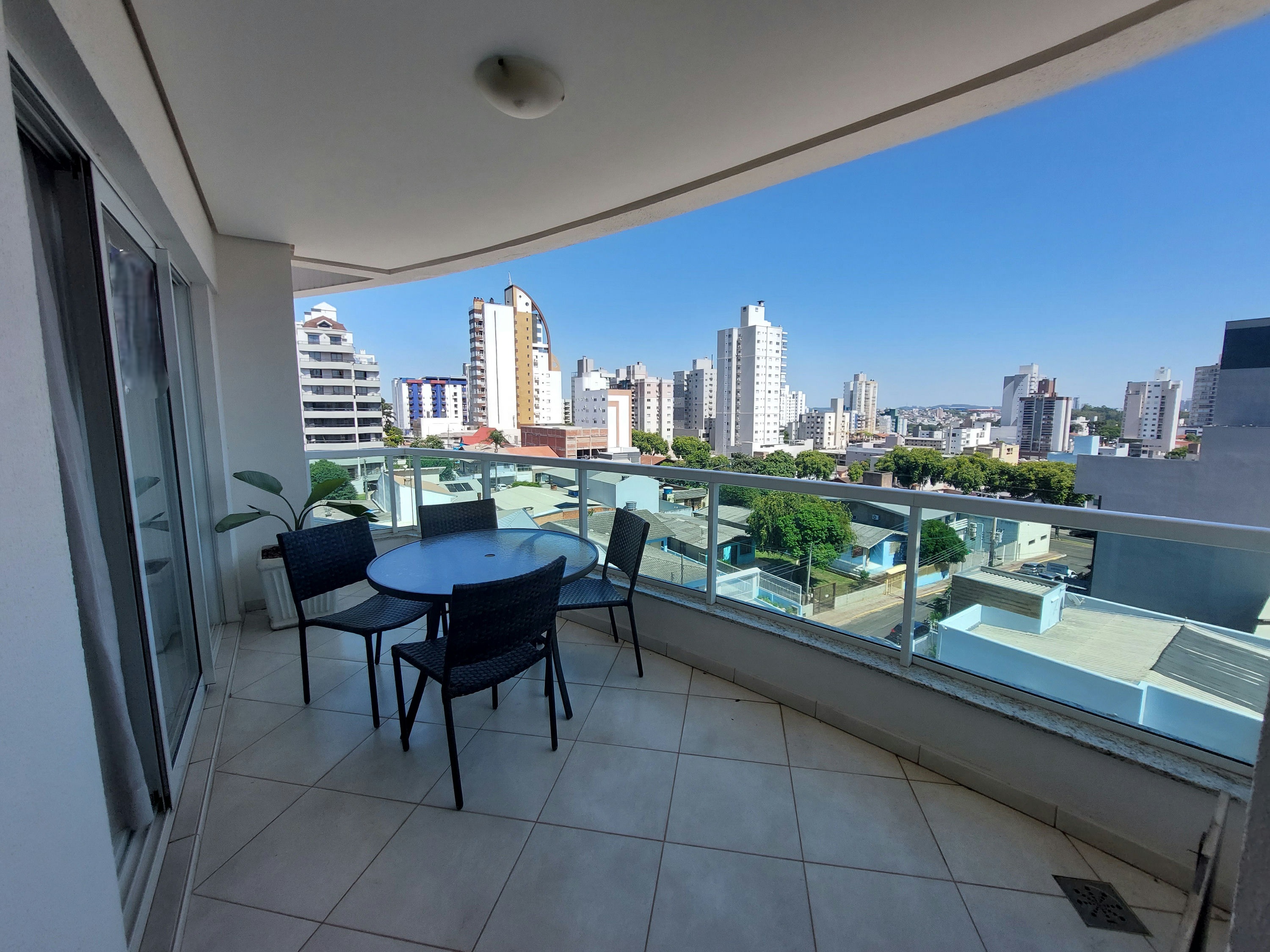 Apartamento 1 suíte para alugar no Presidente Médici | Mobg