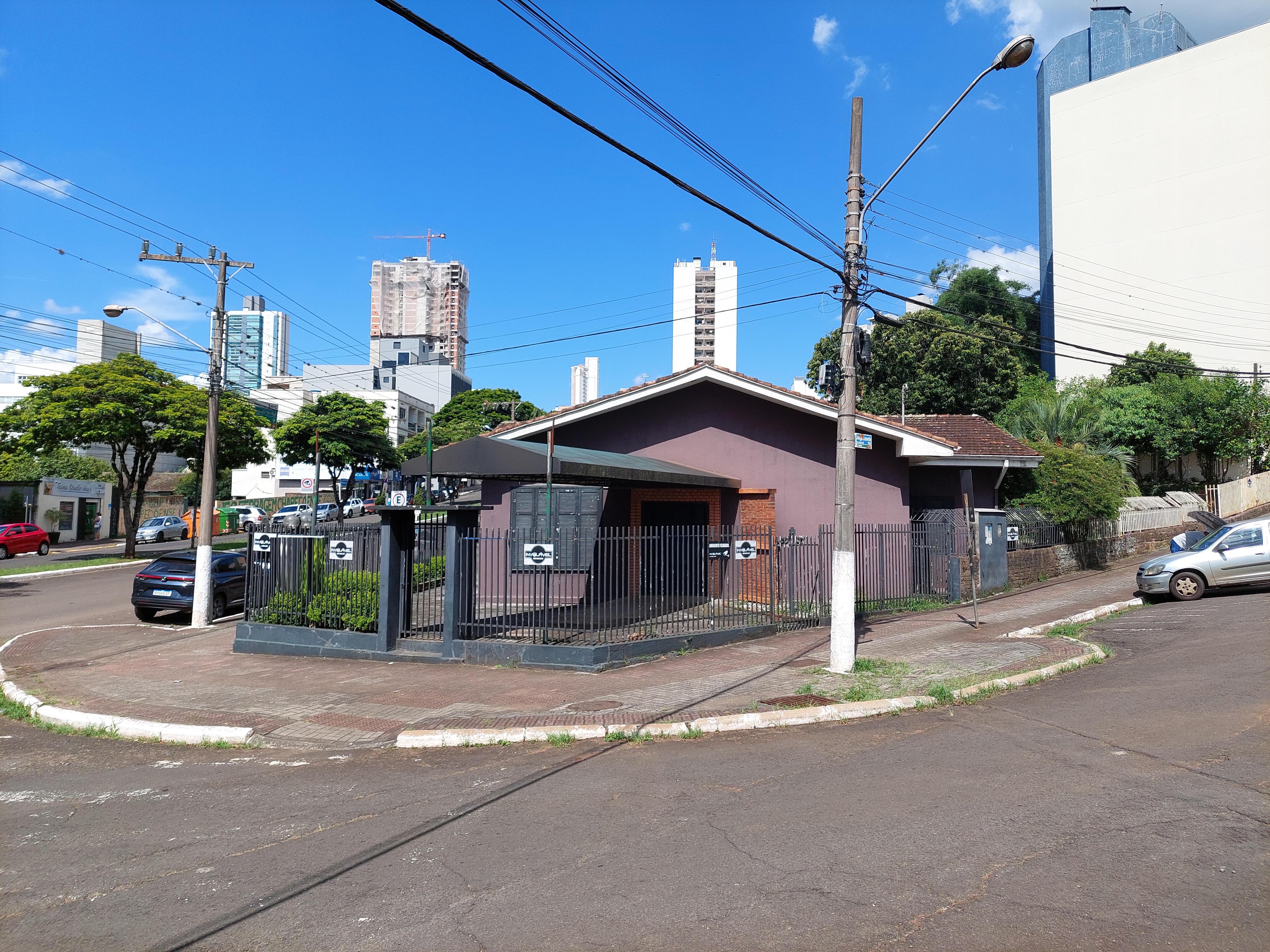 Casa Comercial para alugar no Centro em Chapecó | Mobg