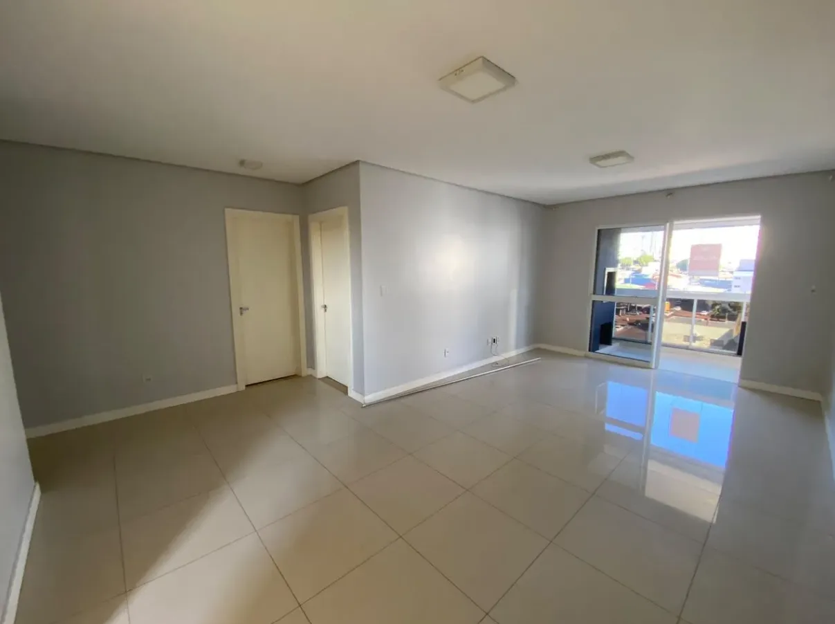 Apartamento de 2 quartos com churrasqueira no Presidente Médici