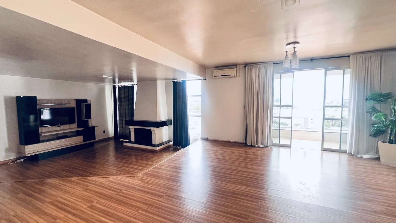 Apartamento 2 suítes para alugar no Primo Tacca em Xanxerê