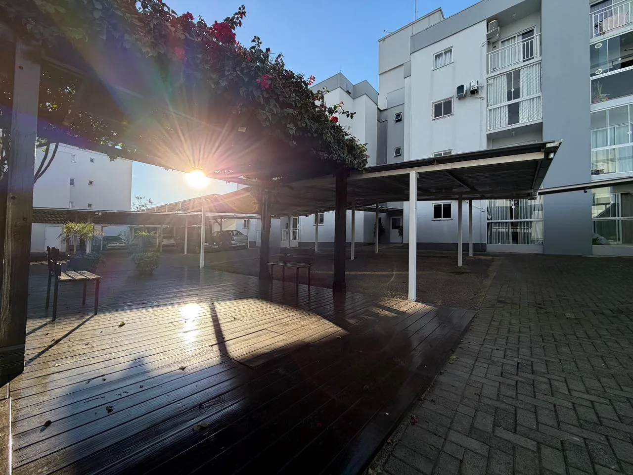 APARTAMENTO TÉRREO NO RESIDENCIAL MONET 📍 Localização privilegiada, atrás da UNOESC!