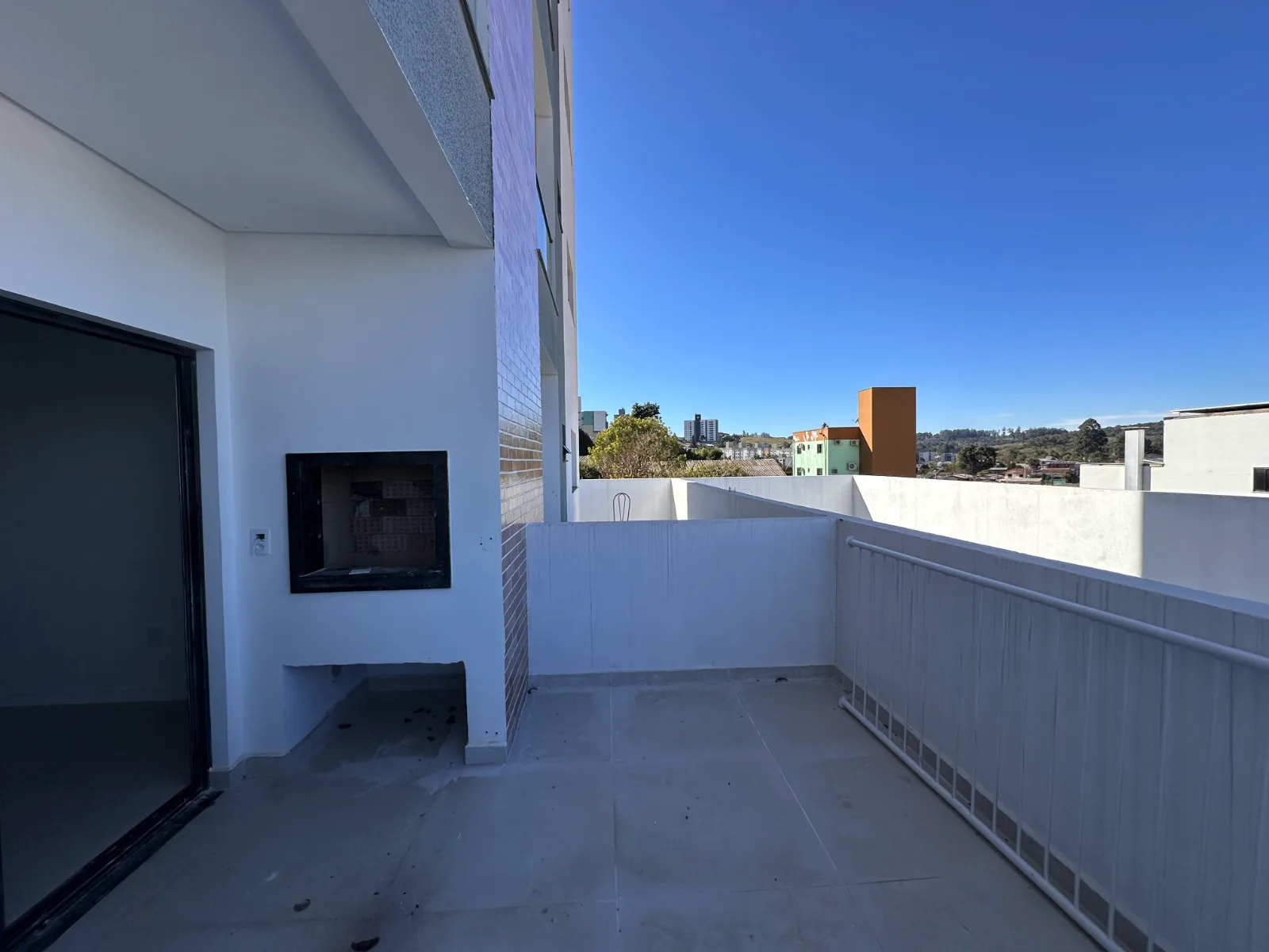 Apartamento 1 suíte para alugar no Passo dos Fortes | Mobg