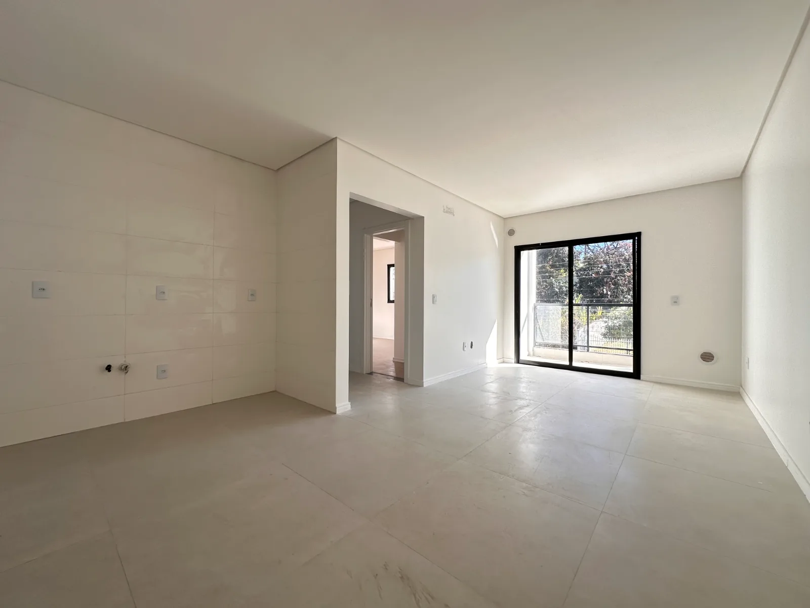 Apartamento 1 suíte para alugar no Passo dos Fortes | Mobg