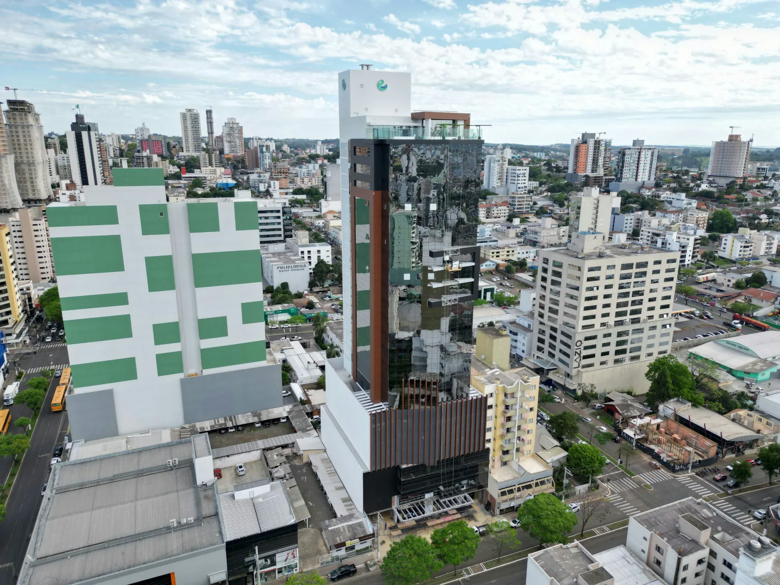 Comercial para alugar no Centro em Chapecó | Mobg