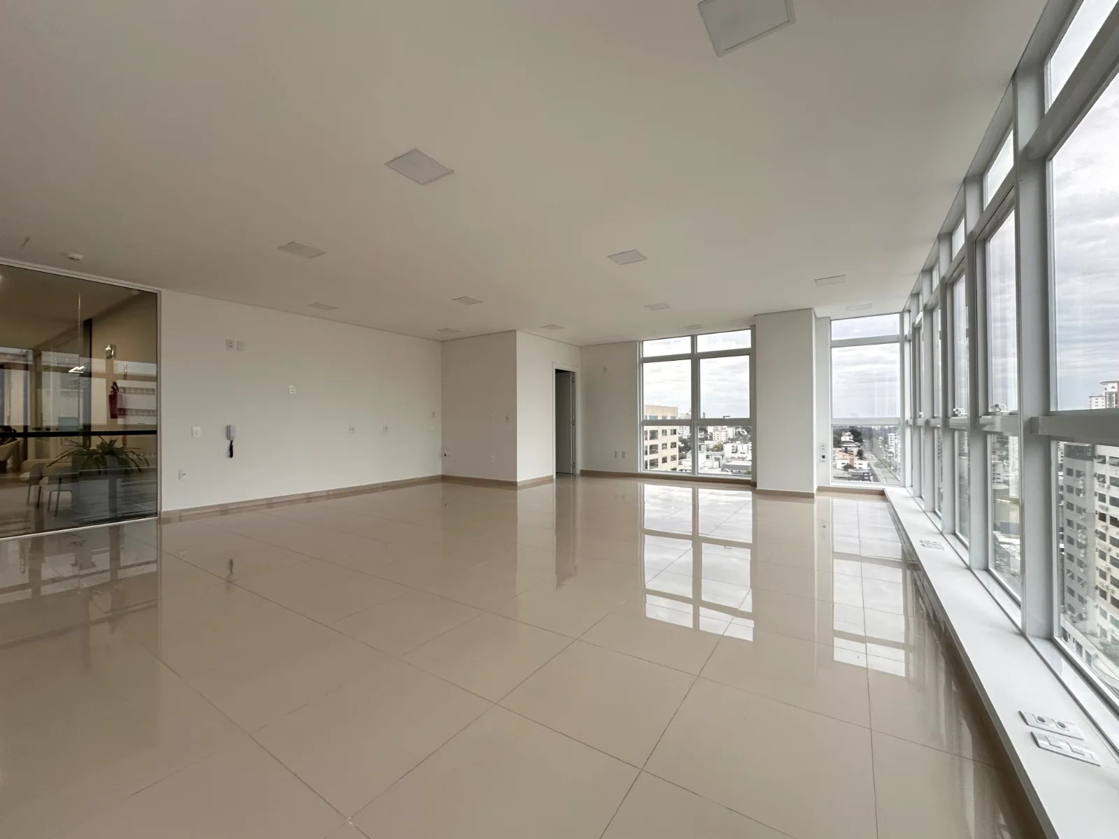 Comercial para alugar no Centro em Chapecó | Mobg
