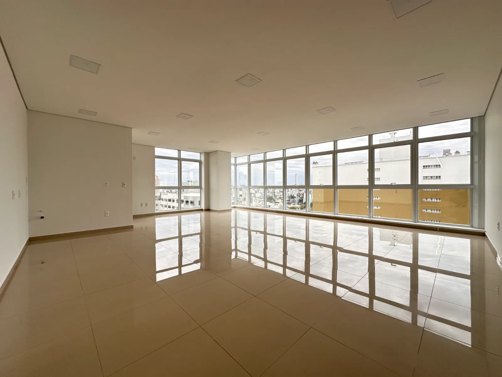 Comercial para alugar no Centro em Chapecó | Mobg